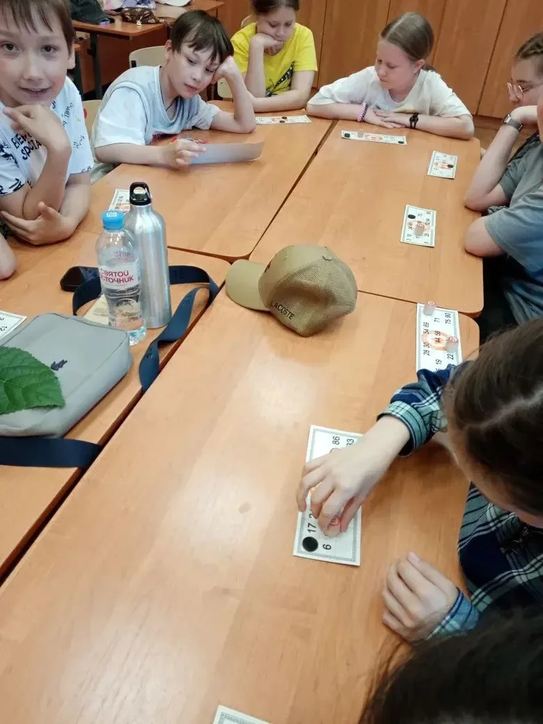 🌟 От английского лото до звёздных путешествий! 

Сегодняшний день в нашем школьном лагере был похож