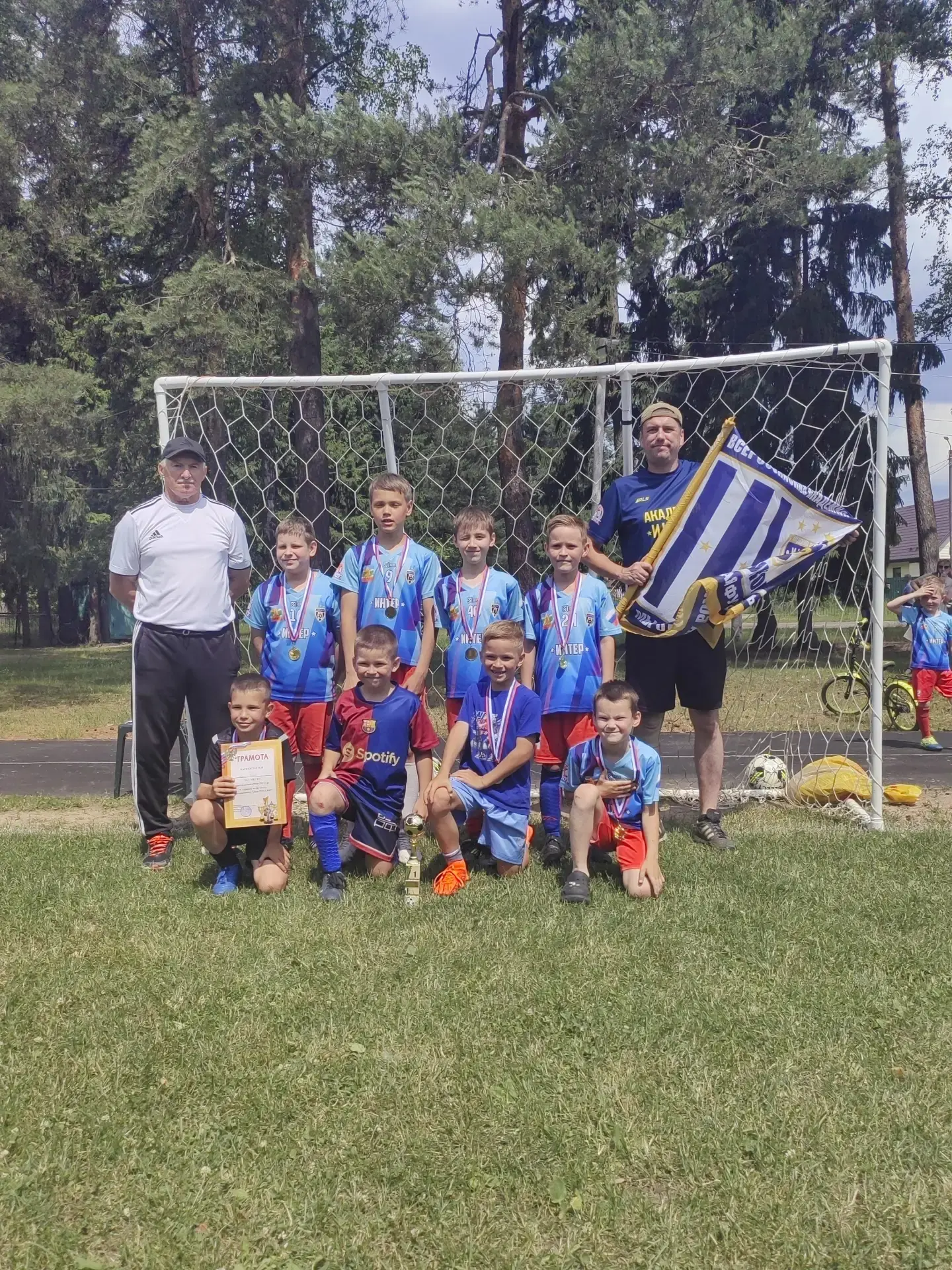 🏟️Паршин Кирилл, Волченко Сева, Дугин Матвей
Победили в ⚽ футболе командой своей!
В городе Жуков, в