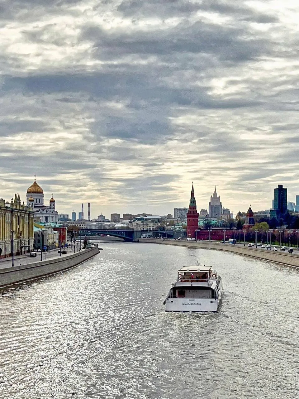 🛳 Речные прогулки по Москве-реке за 99₽

Акция: билеты онлайн — 99₽, на месте — 1000₽.

Маршруты:

