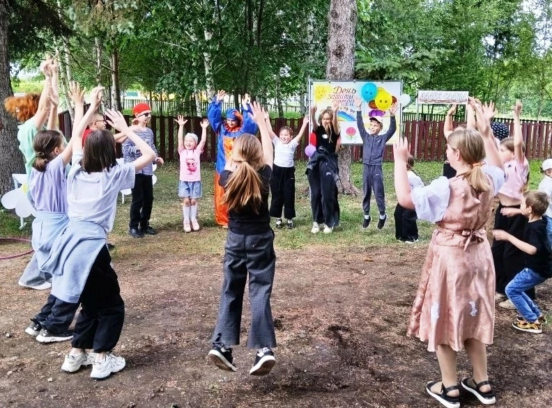 1 июня, в Международный день защиты детей, работниками культуры Бугурусланского района была организо