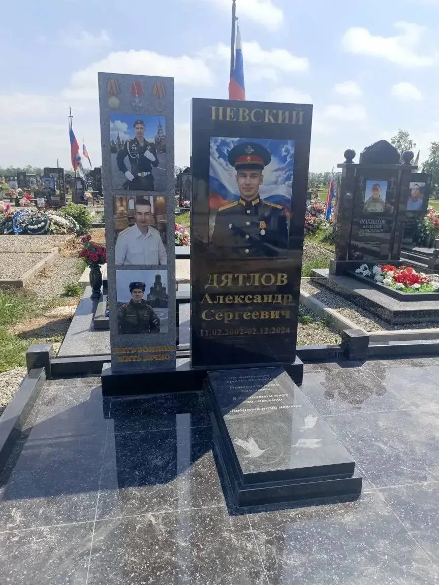ПАМЯТНИКИ ДЛЯ ПОГИБШИХ      УЧАСТНИКОВ СВО ОТ КОМПАНИИ SR-GRANIT 
Мы понимаем, как тяжело говорить о