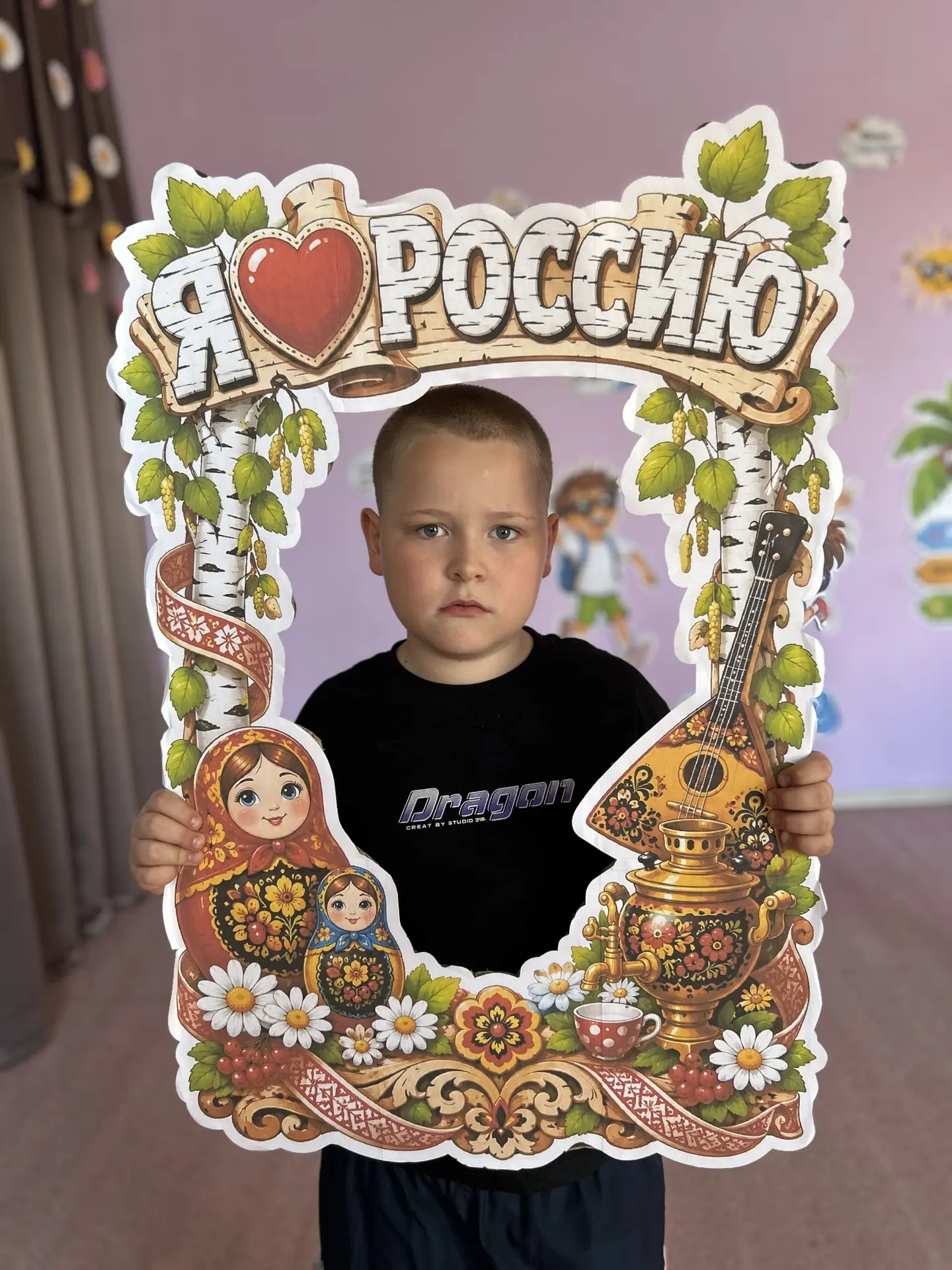 День России в пришкольном лагере — это море улыбок, ярких эмоций и гордости за нашу страну!

Наши ре