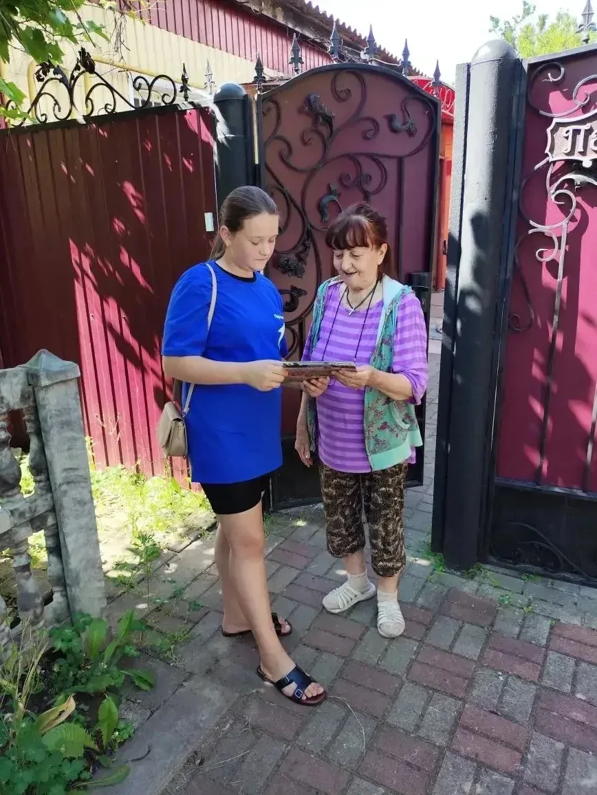 💫Активисты Движения Первых передали поздравительные открытки с Днём России🇷🇺

В преддверии праздн