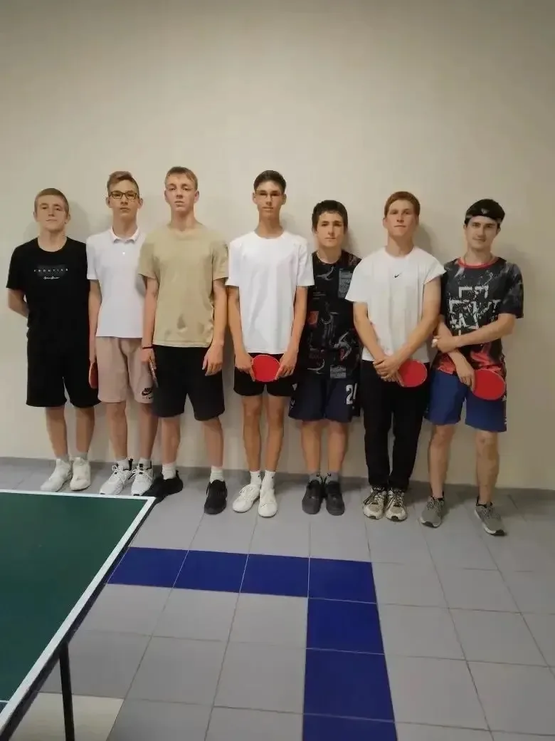 Спорт, объединяющий поколения!

В спортзале Ивантеевского техникума состоялся турнир по настольному 
