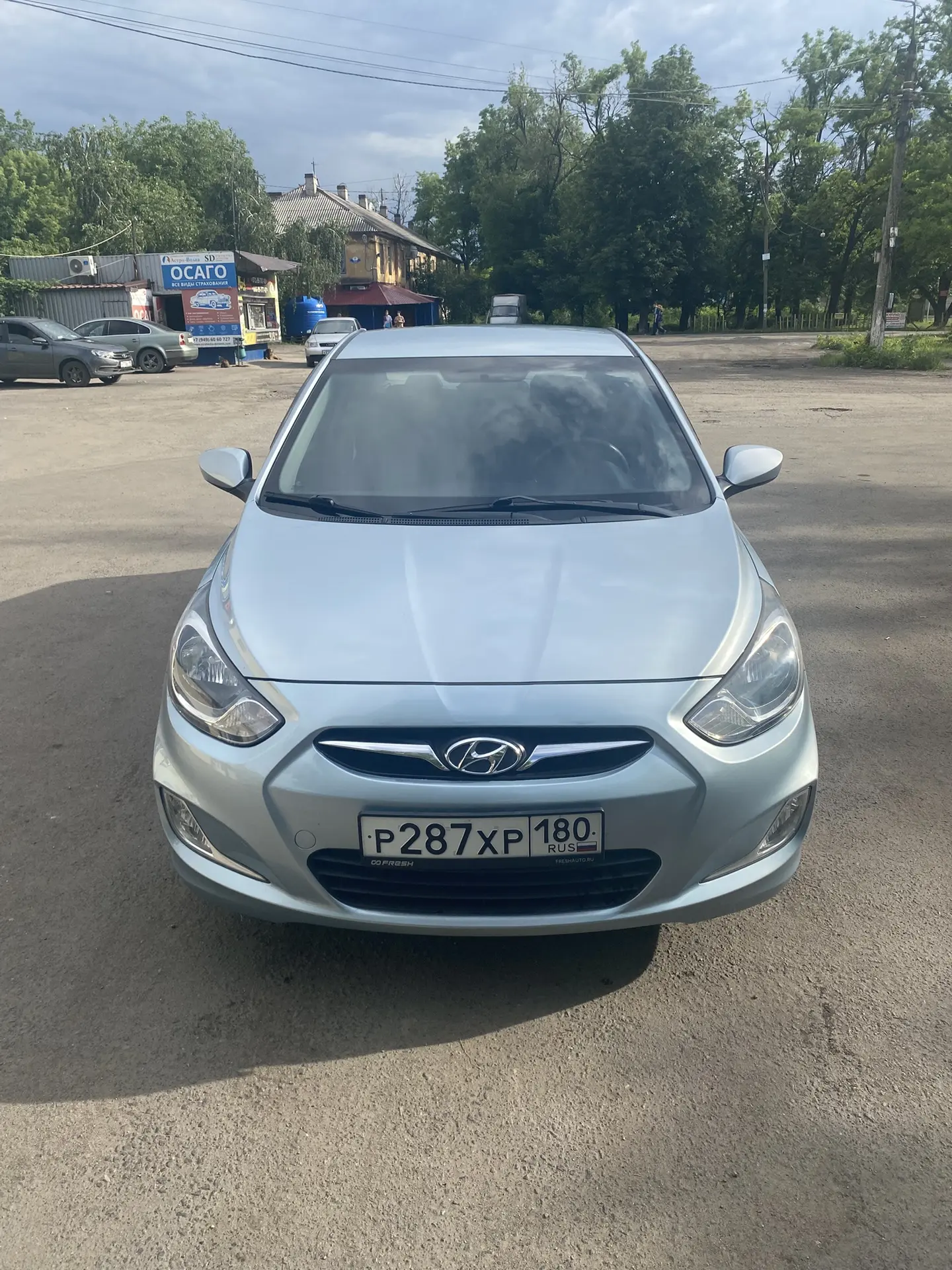 Продам Hyundai Solaris 2013 год
1.6 механика. Пройден тех. осмотр. Полностью зеленая автотека. Я явл