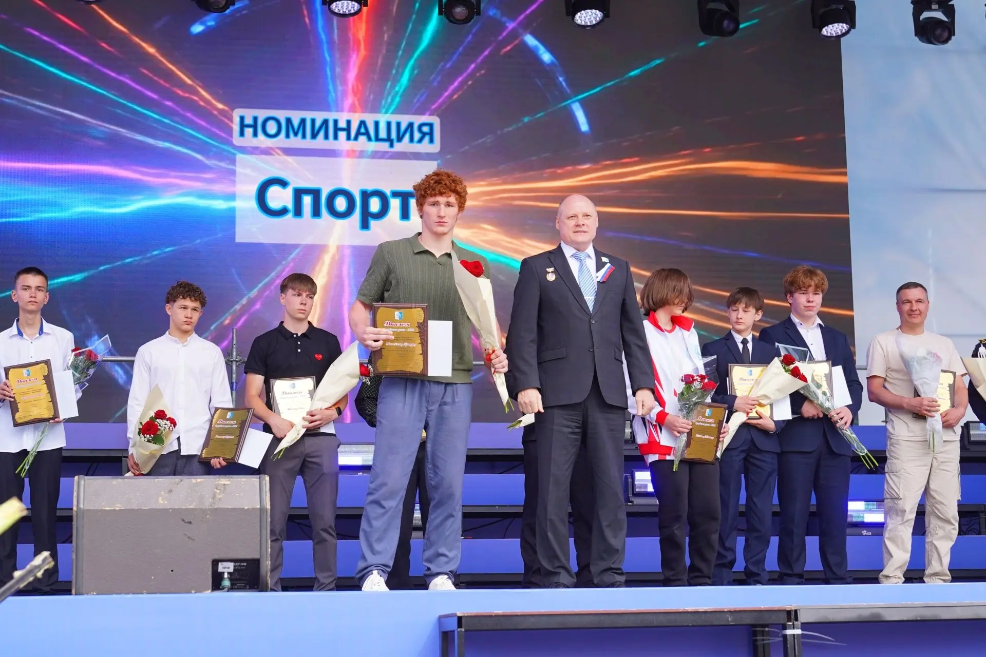 🔥Поздравляем с высокой наградой!

12 июня состоялась торжественная церемония вручения грантов Главы