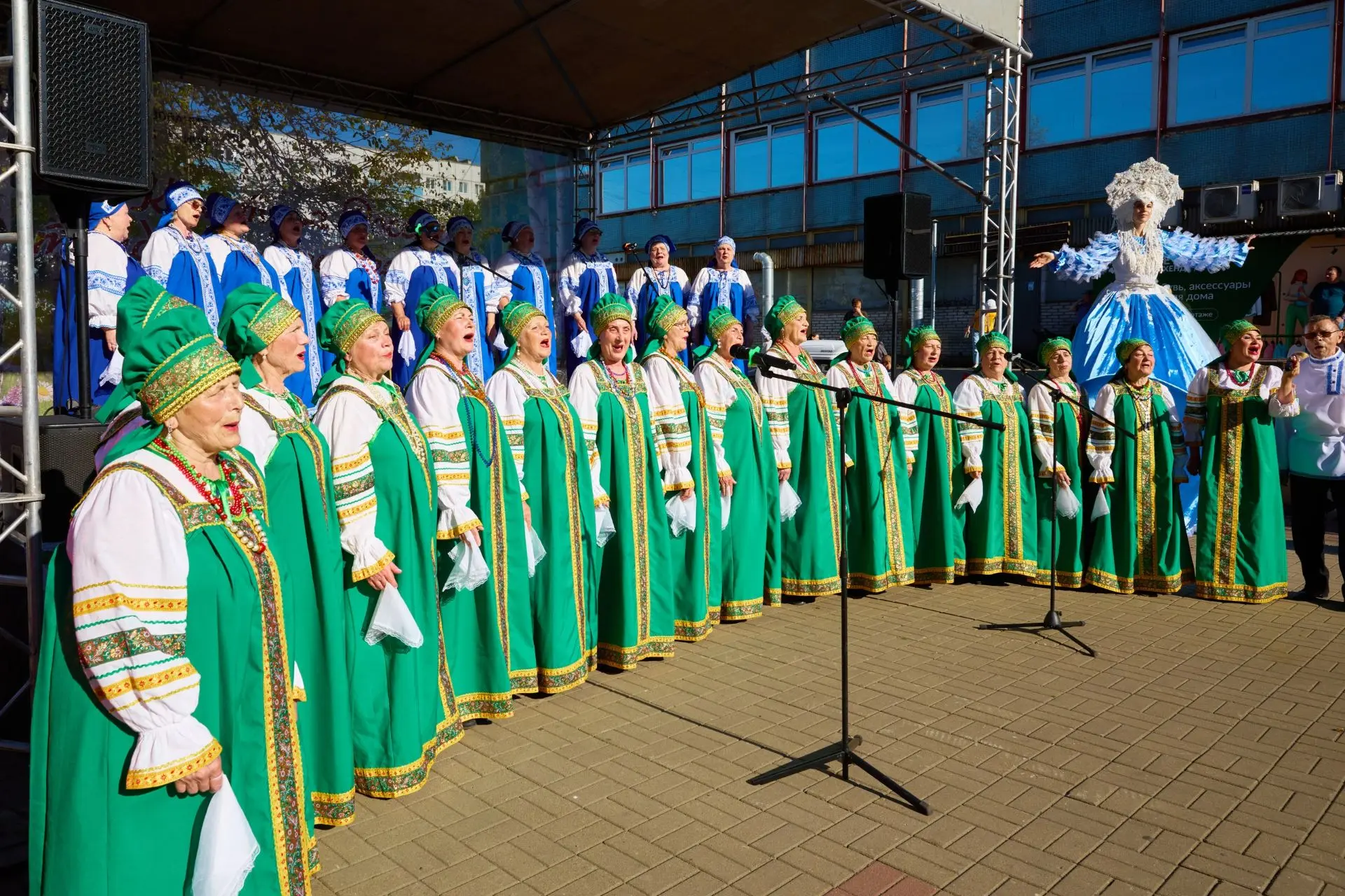 7 июня в УРИЦКЕ прошло уличное мероприятие «Культура России, традиции русского народа»

В этот день 