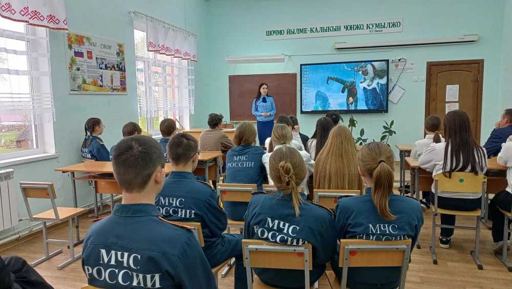 📌Профилактическая беседа

⚡Сегодня, в нашей школе состоялась встреча  помощника прокурора Куженерск
