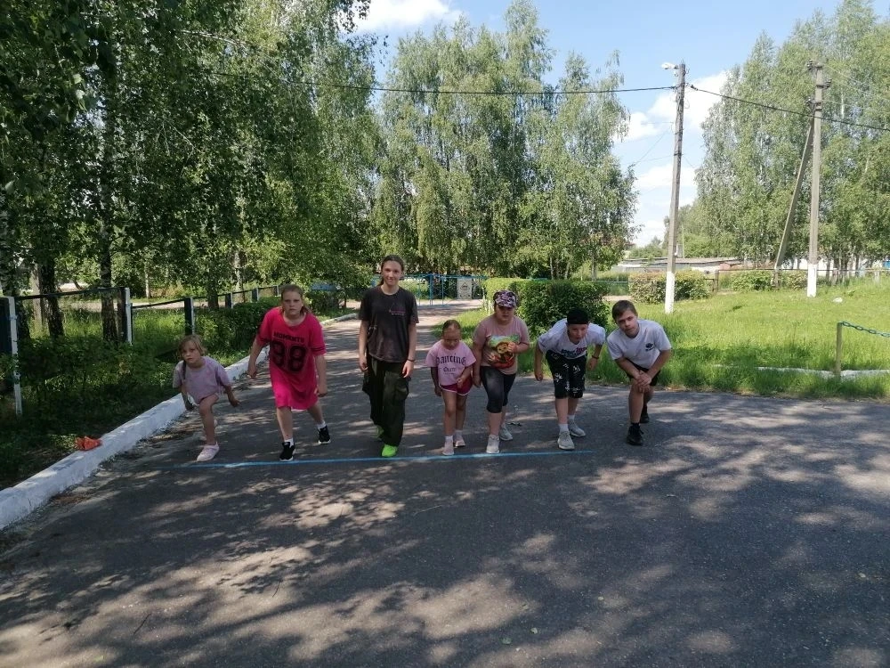 Сегодня, 10 июня, в нашем лагере прошло спортивное мероприятие- легкоатлетическое четырехборье "Шипо