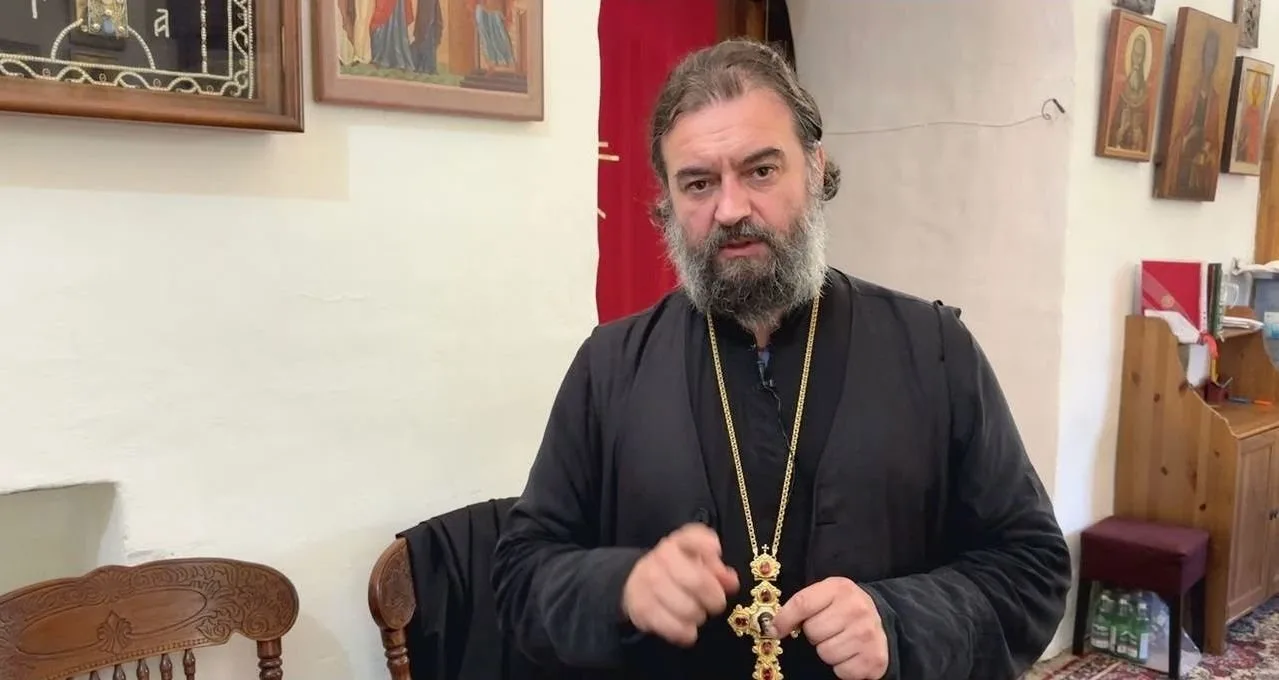 Мы ропщем на людей, которые рядом с нами, а Иоанн Златоуст сказал потрясающую вещь: «Бог по жизни по
