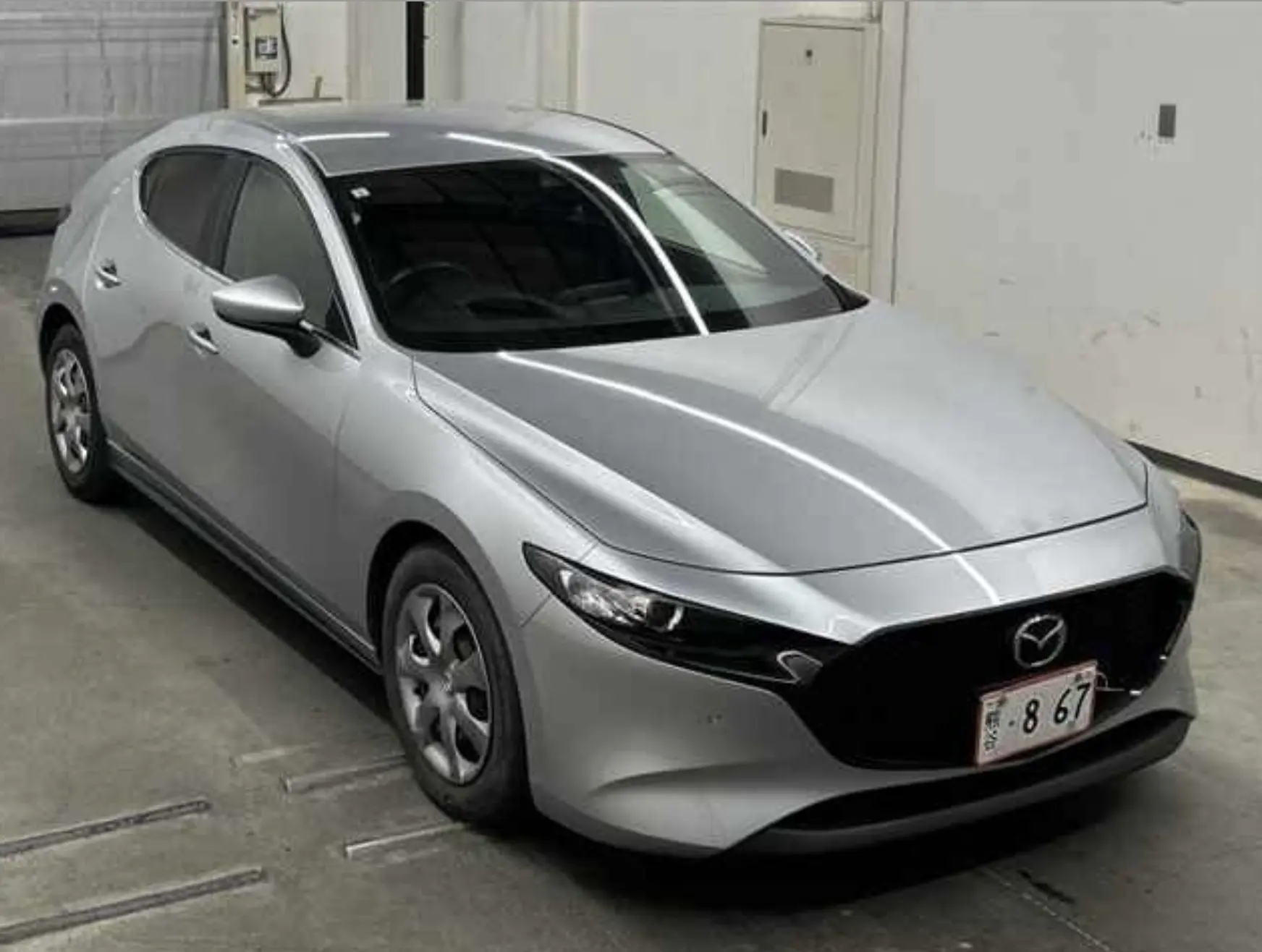 Mazda 3 2021 года. 

✅Оценка 4 балла. 
✅Пробег 88 000 км. 
✅Комплектация 15C
✅Объем 1,5 литра
✅Мощно