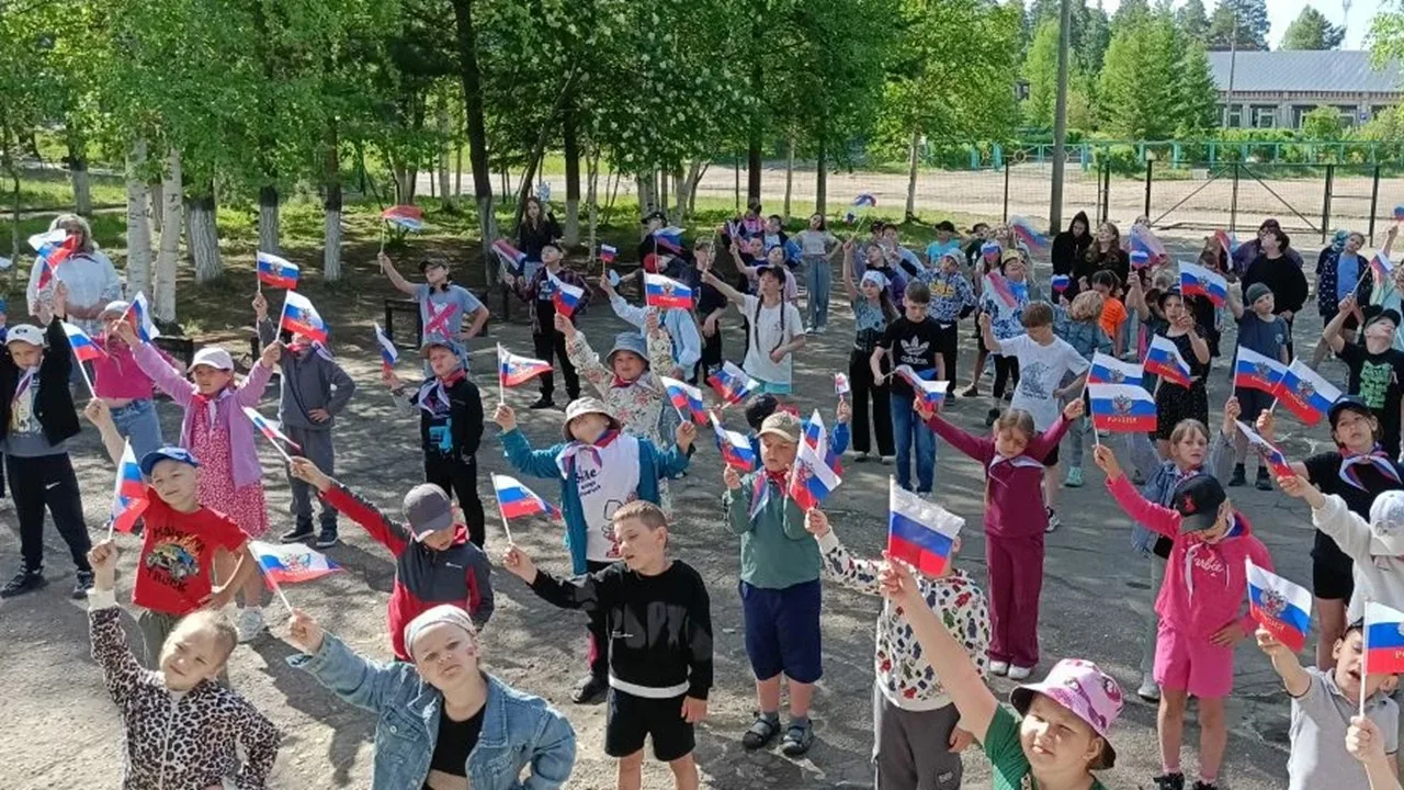 🇷🇺 «Здоров я — здорова моя страна Россия!» — день, который объединил сердце и силу! 🇷🇺

Сегодня 