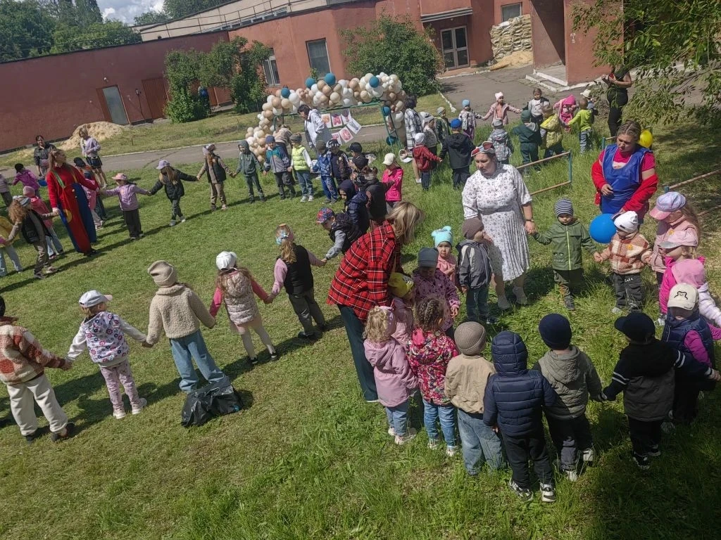 День защиты детей – веселый праздник
Сегодня в нашем детском саду царила атмосфера настоящего волшеб