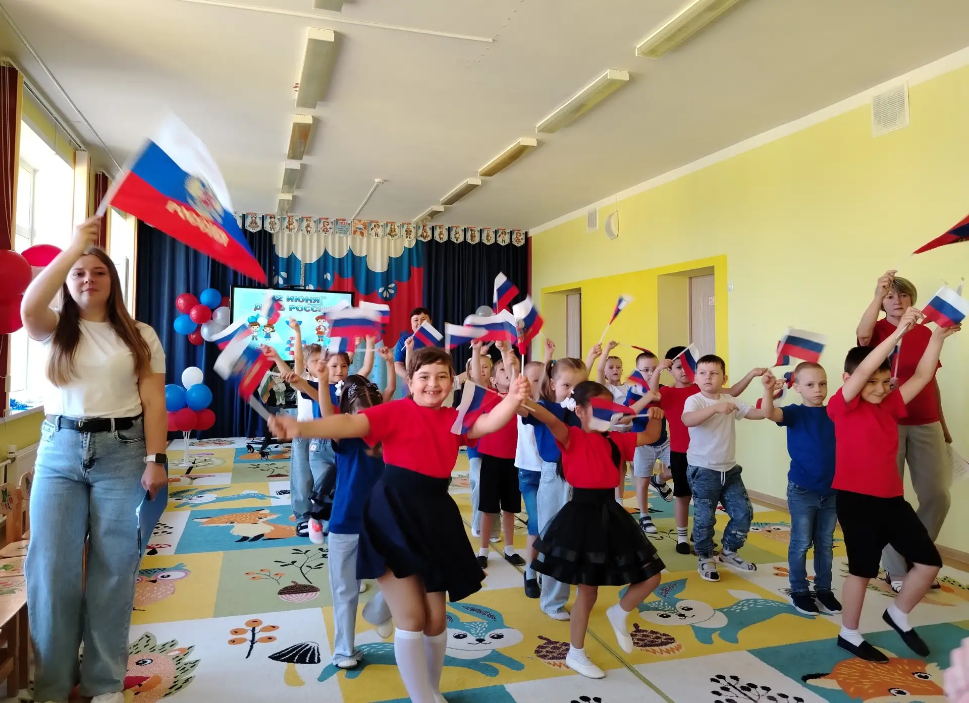 🎉 ДЕНЬ РОССИИ в нашем детском саду! 
Сегодня в нашем детском саду прошло замечательное мероприятие 