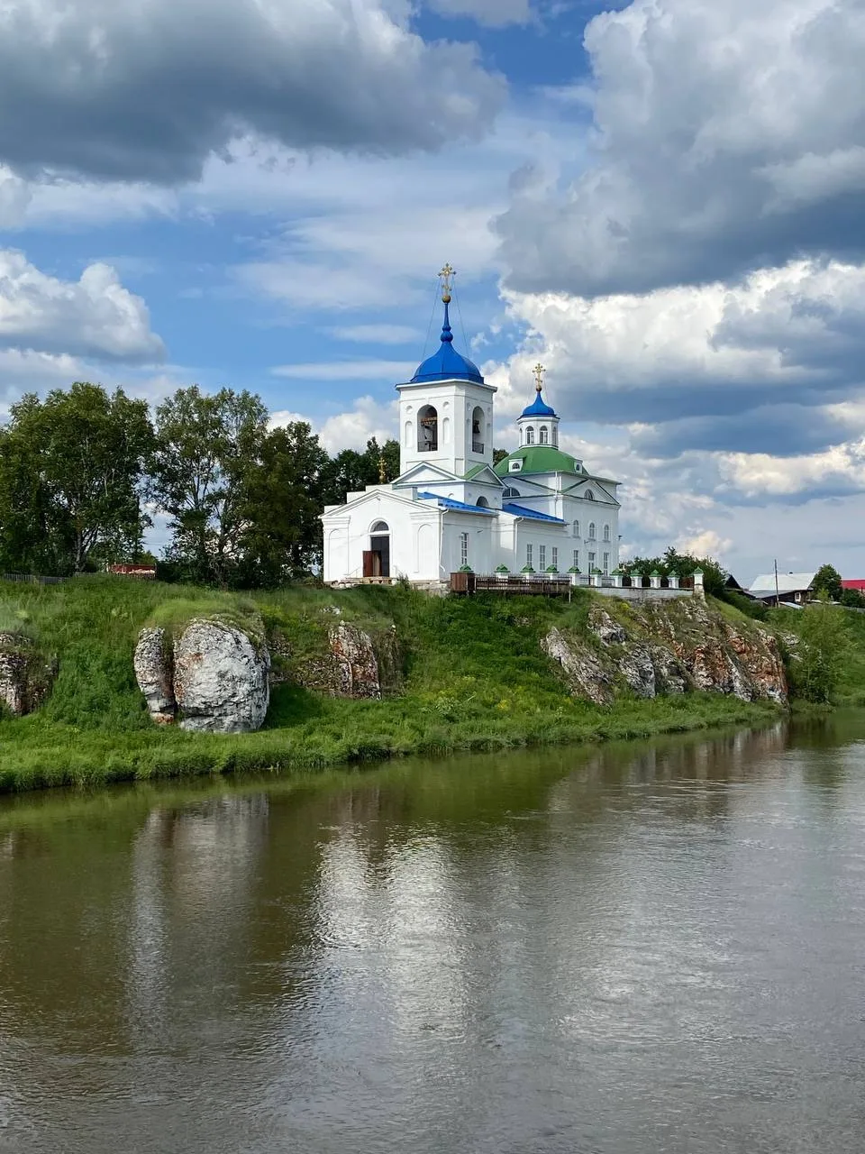Слобода гостеприимная 🤗

Возвращаюсь со студентами из Слободы. Плэнер - они творят, я немношко мама