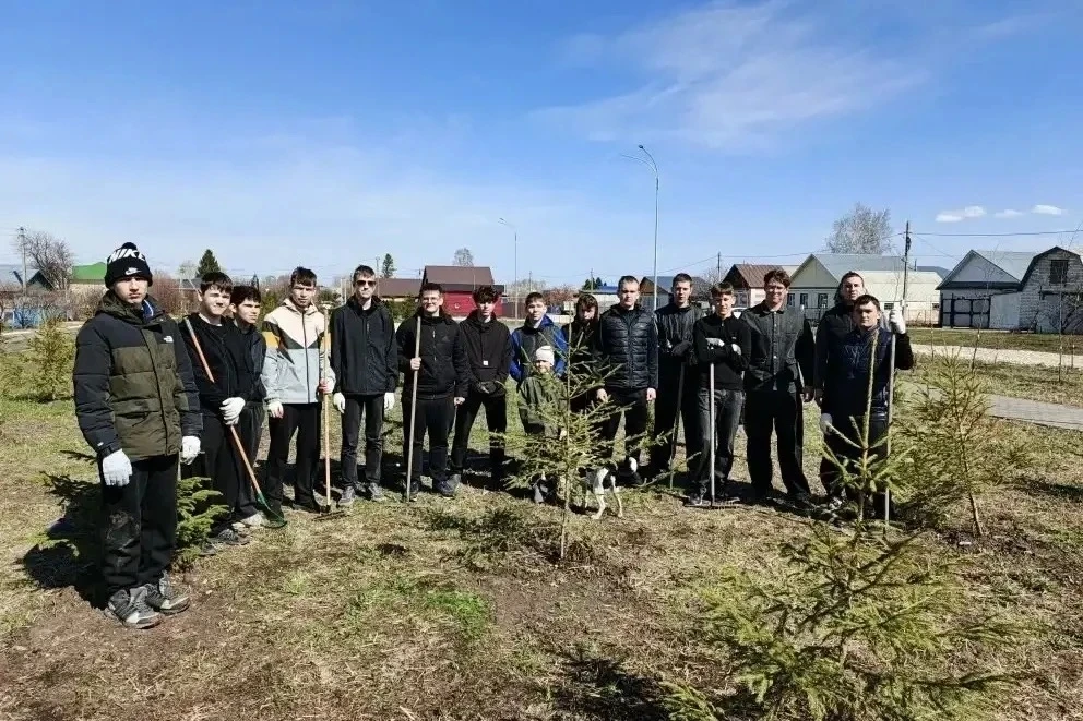 Дорогие жители нашего поселка!
Огромное спасибо вам за то, что после зимы дружно выходите наводить п