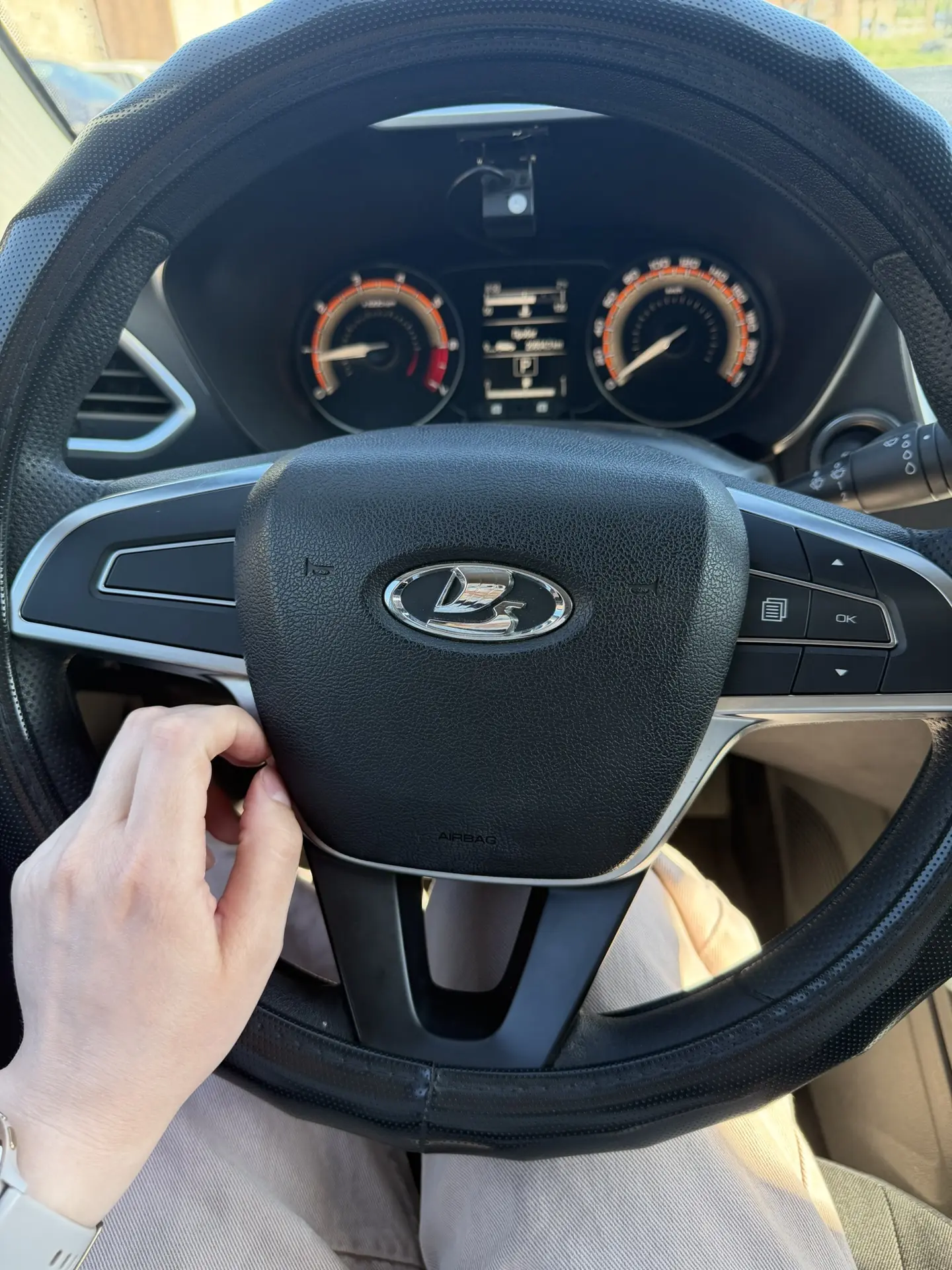 Всем доброе утречко ♥️
А я уже на вождении 🤭 

Прокатилась по городу и приехала на площадку выполня