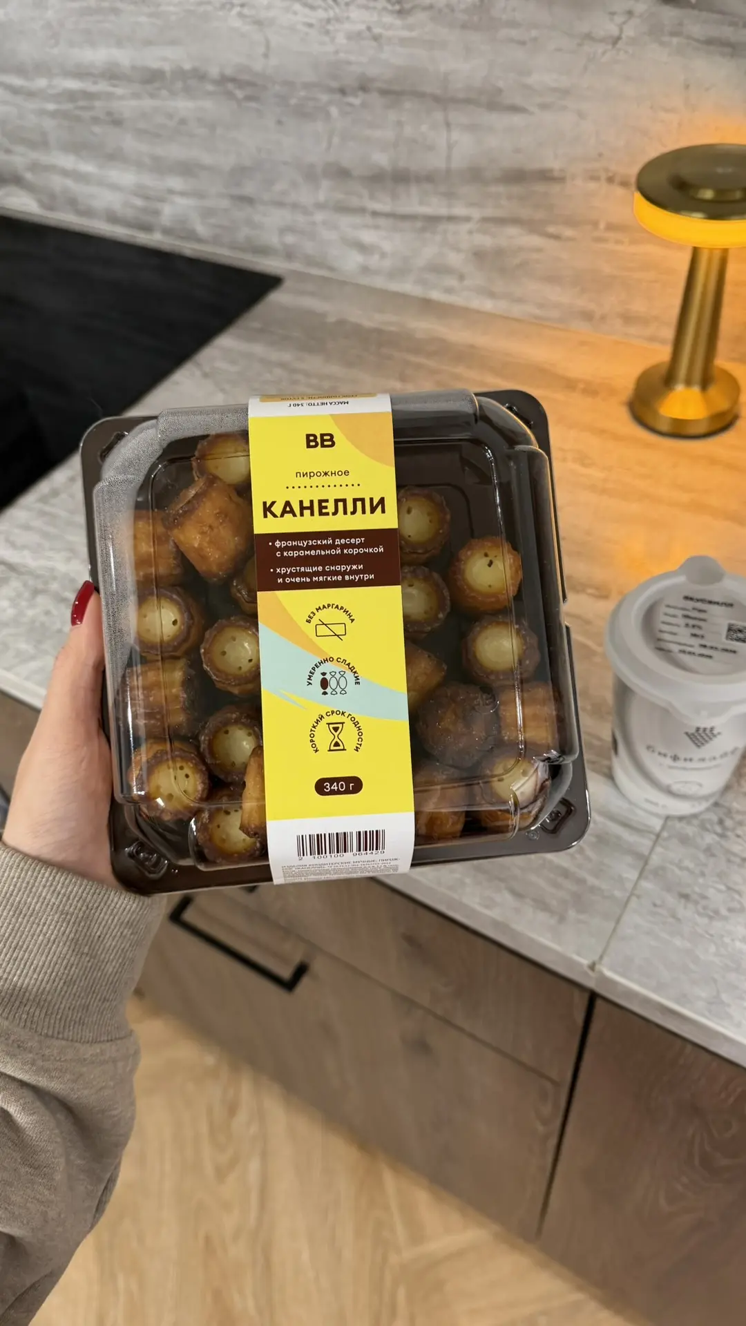 вот так вот проходит вечер 🧘🏼‍♀️🥨

сначала пол дня снимаю, а потом пол дня монтирую…

а параллель
