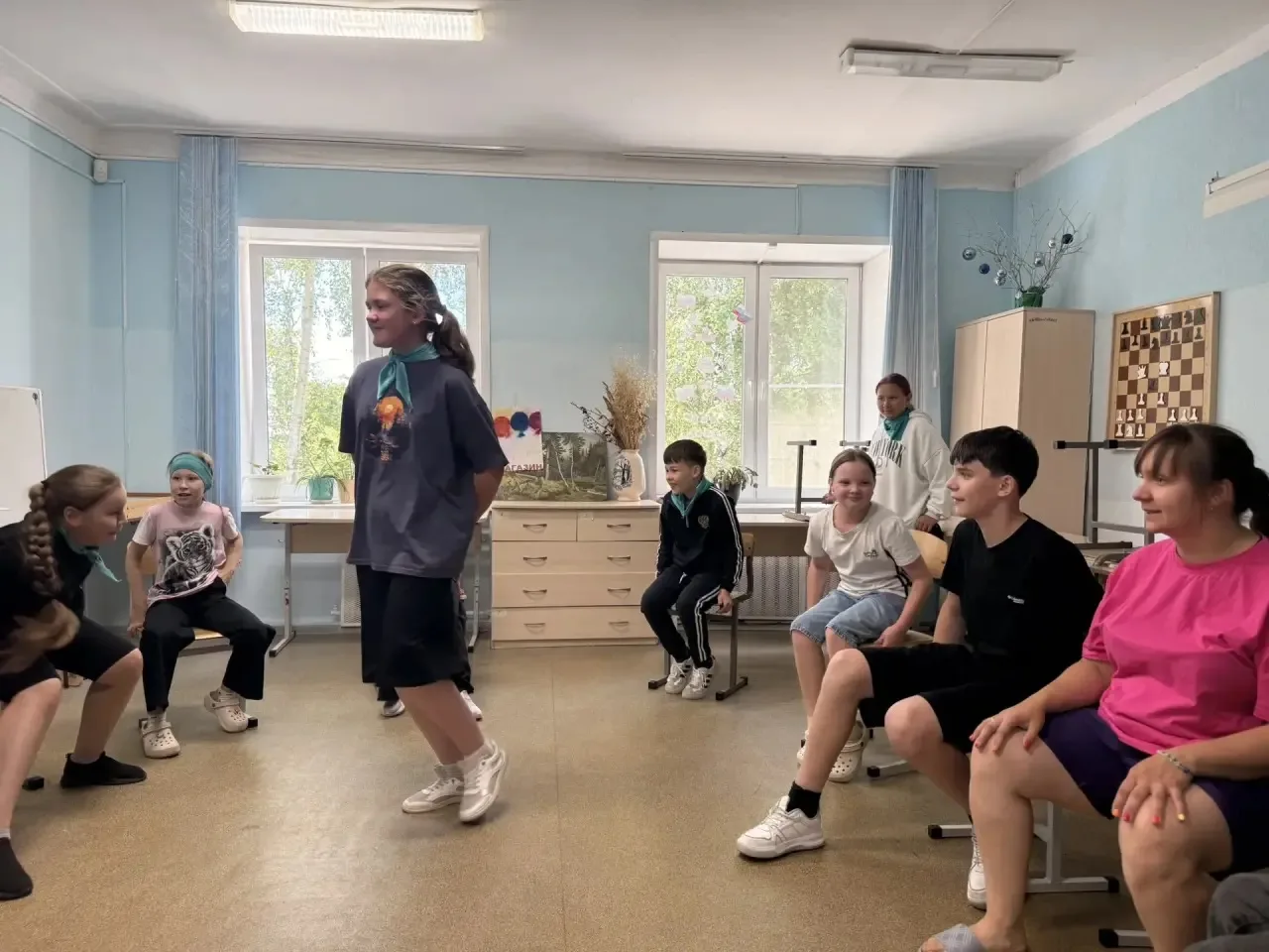 🎉 Восьмой день второй смены «Орлята России» в лагере «Радуга» прошёл под девизом «День веселья»! 😄