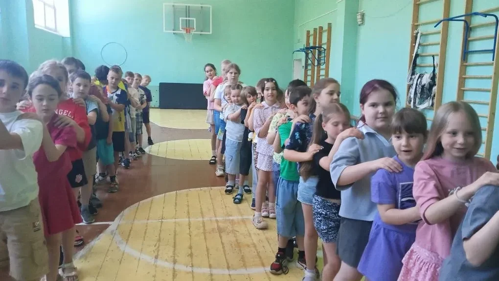 8 ИЮНЯ, ВОСЬМОЙ ДЕНЬ РАБОТЫ ШКОЛЬНОГО ЛАГЕРЯ «ДРУЖБА»
✅ После ритмичной зарядки на свежем воздухе к 