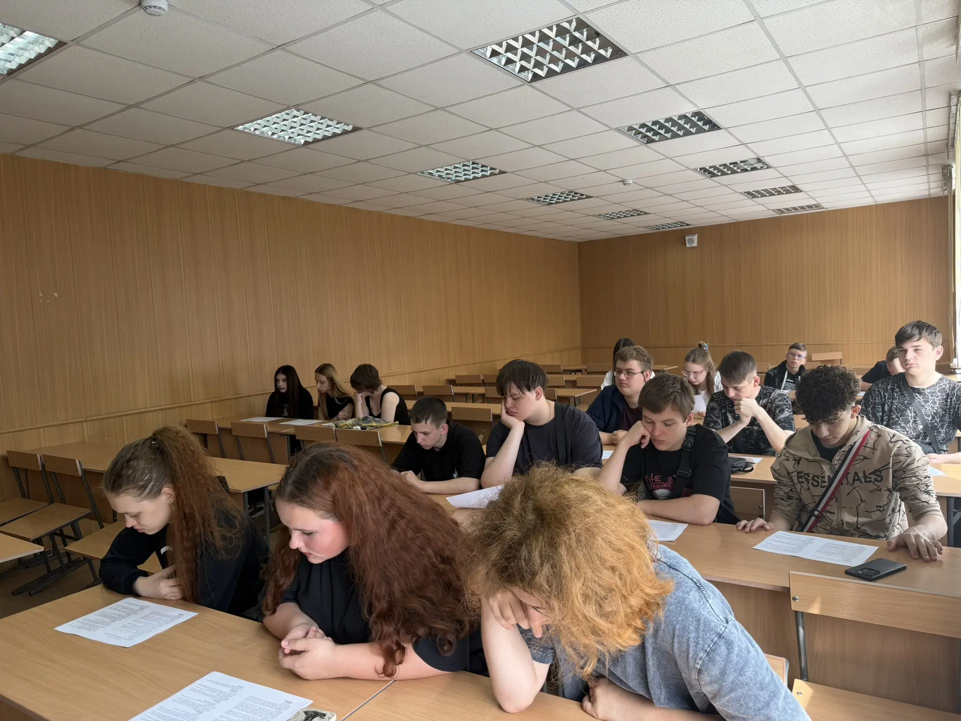⚡️Летняя профильная школа. День 3

3 июня участники нашей Летней профильной школы продолжили увлекат