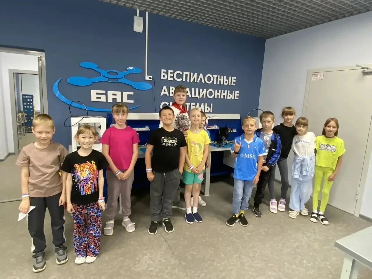 📡 Мастер-класс по БПЛА в пришкольном лагере: знакомимся с технологиями будущего

✨В рамках летней п