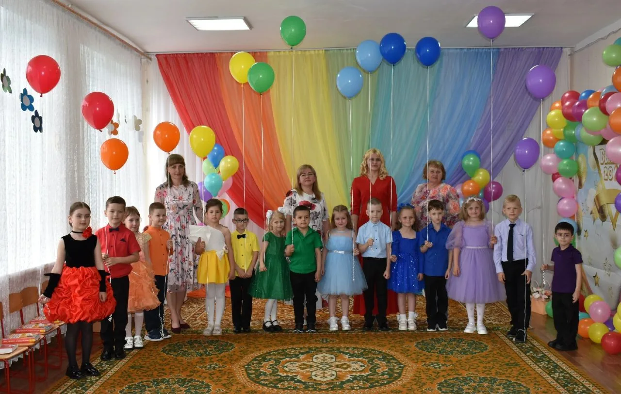 🌈 РАДУГА НАШЕГО ДЕТСТВА 🌈 

🎀29 мая у наших "Орлят-дошколят" из группы "Ромашка" (воспитатели Евс
