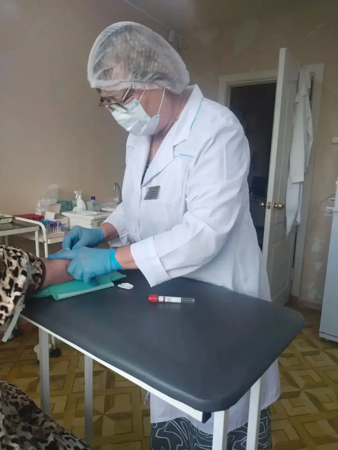Забота о здоровье — в приоритете! 🏥

Сегодня, 17 мая, в ФАПе села Лаишевка стартовал выездной день 