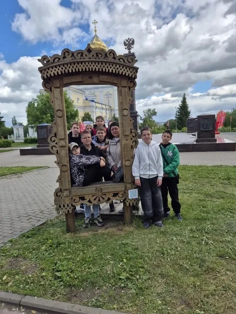 В первый день летних каникул ученики 6а класса совершили увлекательное путешествие в Елецкий  район.