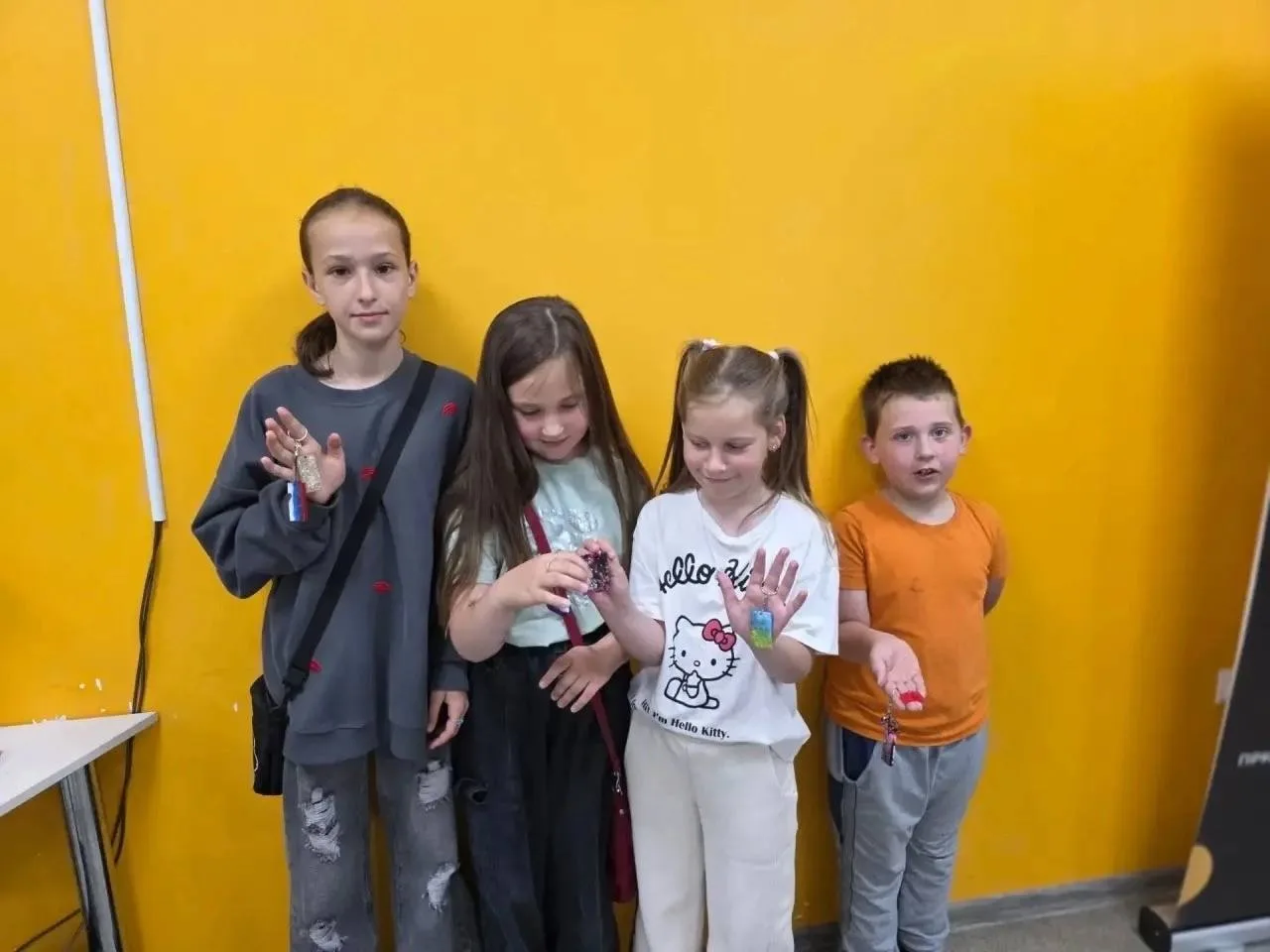 ✨ Творим красоту своими руками в «Лампе»!

В центре прошёл мастер-класс по созданию брелоков из эпок