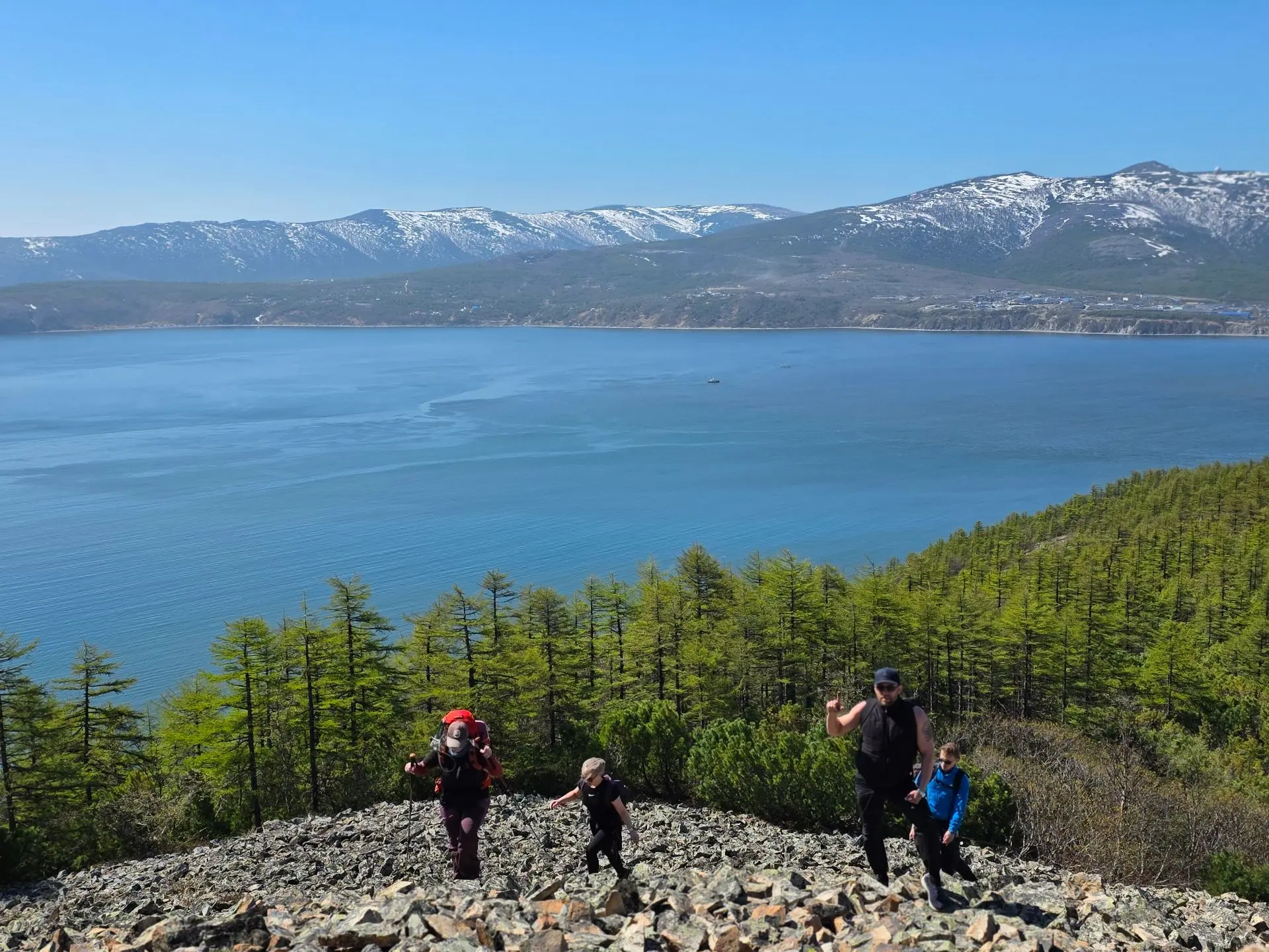 ⛰ «Чистая тропа» прошла в столице Колымы

Формирование «Волонтеры туризма» совместно с сотрудниками 