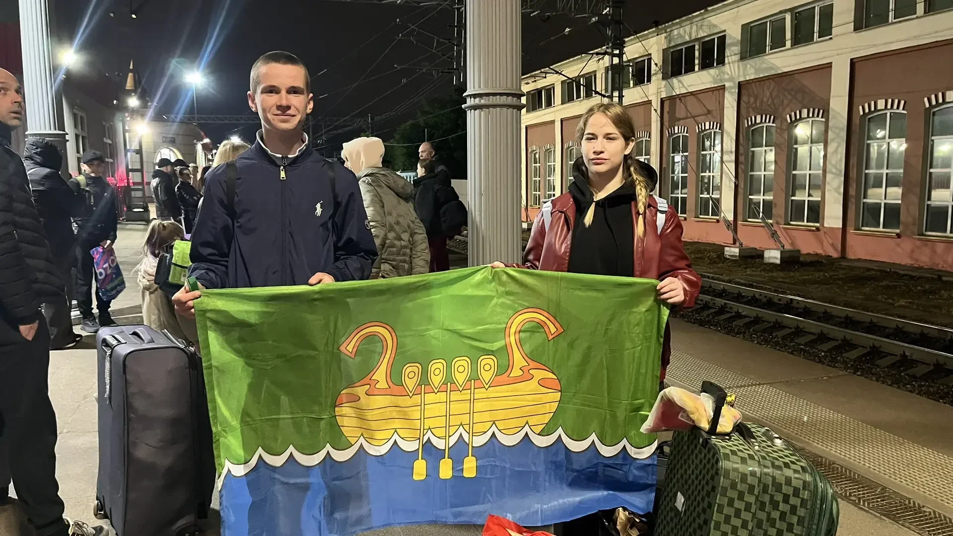 Юнармейцы отряда "Патриот" МОУ АСОШ № 3 Ксения М. и Матвей П. на отправились юнармейскую смену «Сози