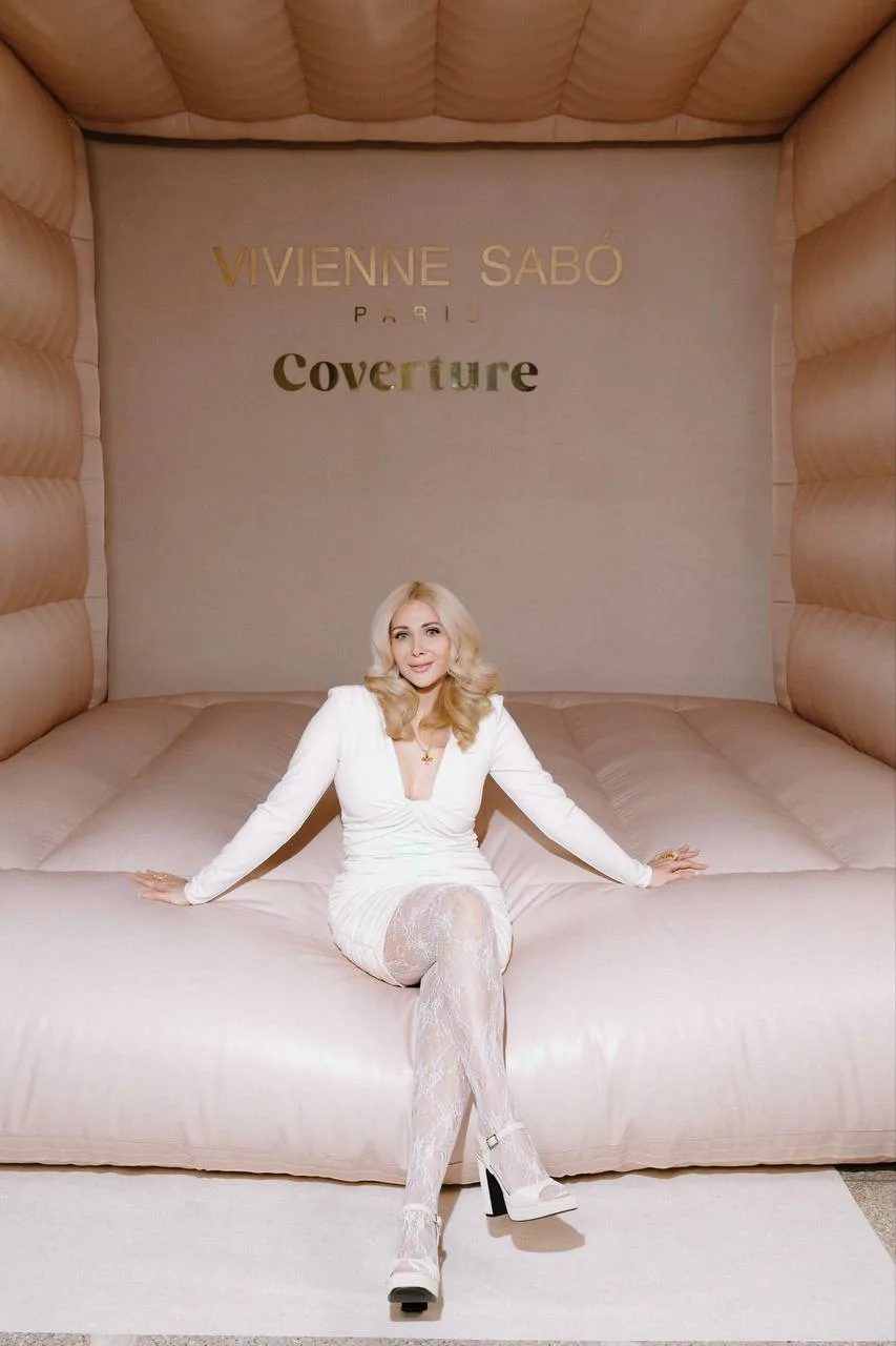 Была на презентации VIVIENNE SABO с тональным Coverture — и это было настоящее веселье!  🤍

Батут, 
