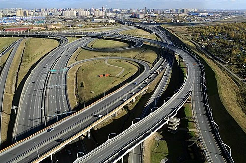 🚗 Утро воскресенья: пробки, ремонты и авария на КАД

Утро 14 июня встречает водителей пробками, пер