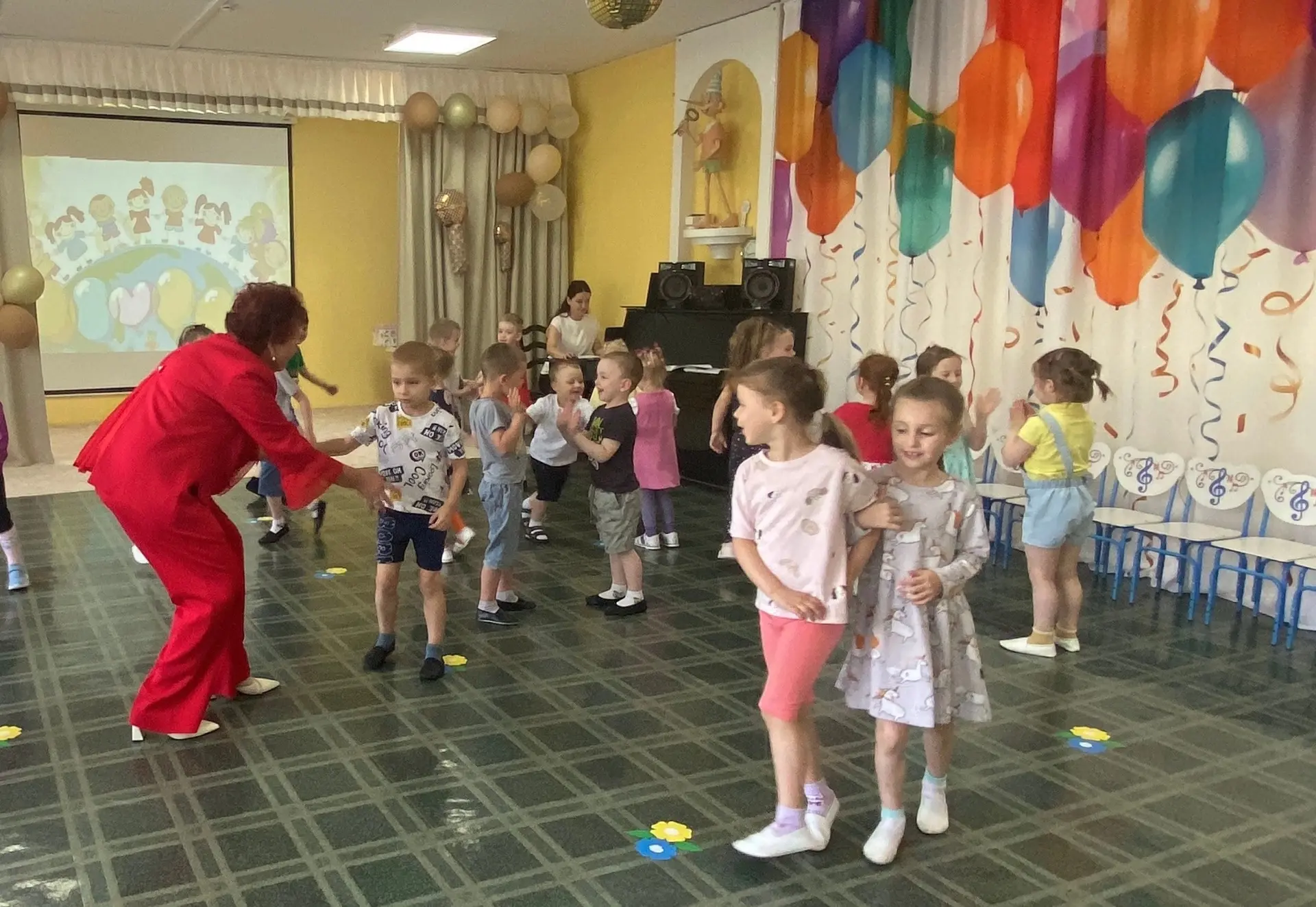 ☀ Ура, лето! Как мы встретили День защиты детей
🎈Вот и наступило долгожданное лето! В первый его де