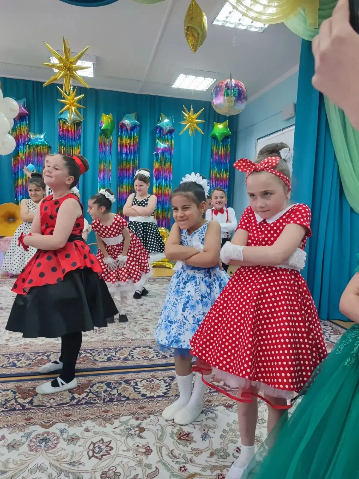 🧸✨🎉 Выпускной в группе «Ягодки» детского сада «Акварель»! 🎉✨🧸
Дорогие родители и друзья! Хотим п