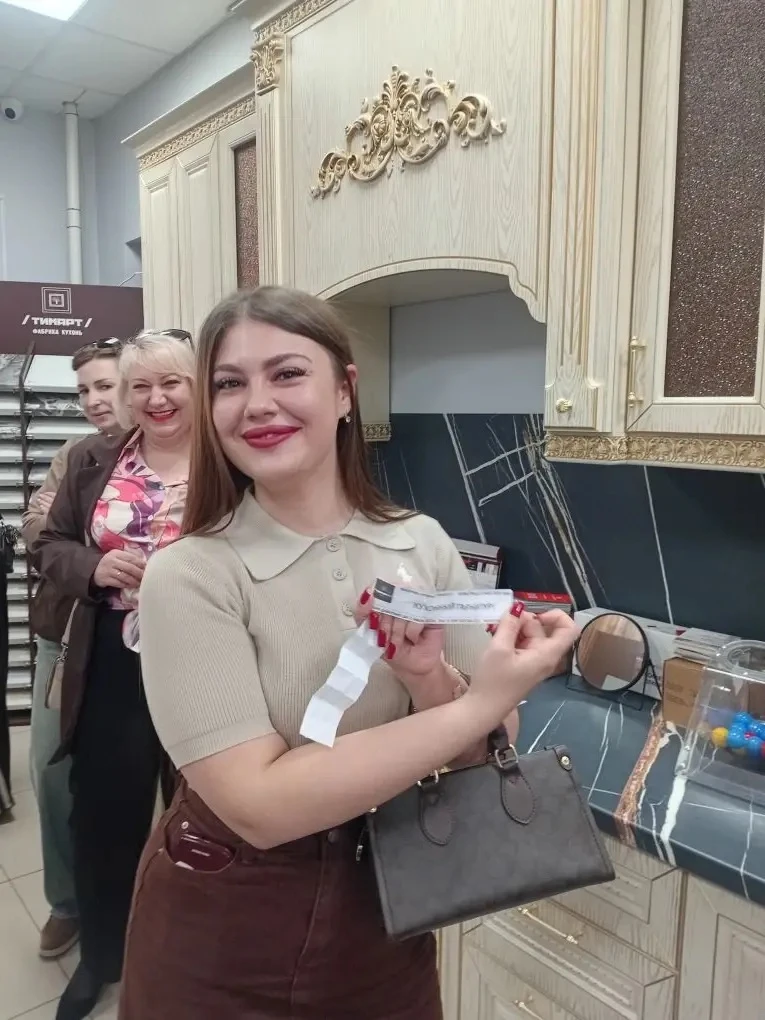 Поздравляем наших победителей!🤗🥳Всех кто участвовал ждут скидки от нашей фабрики, которые получил 