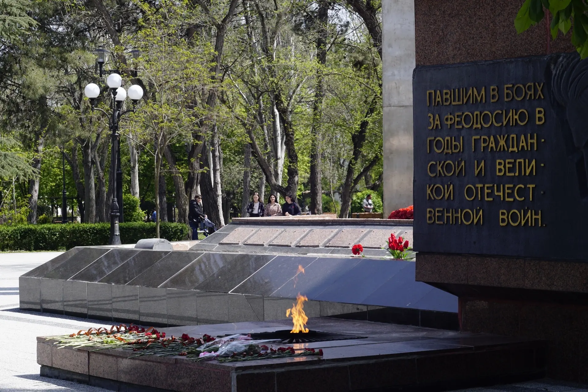 22 июня в 12 часов 15 минут по московскому времени одновременно во всей России объявляется минута мо