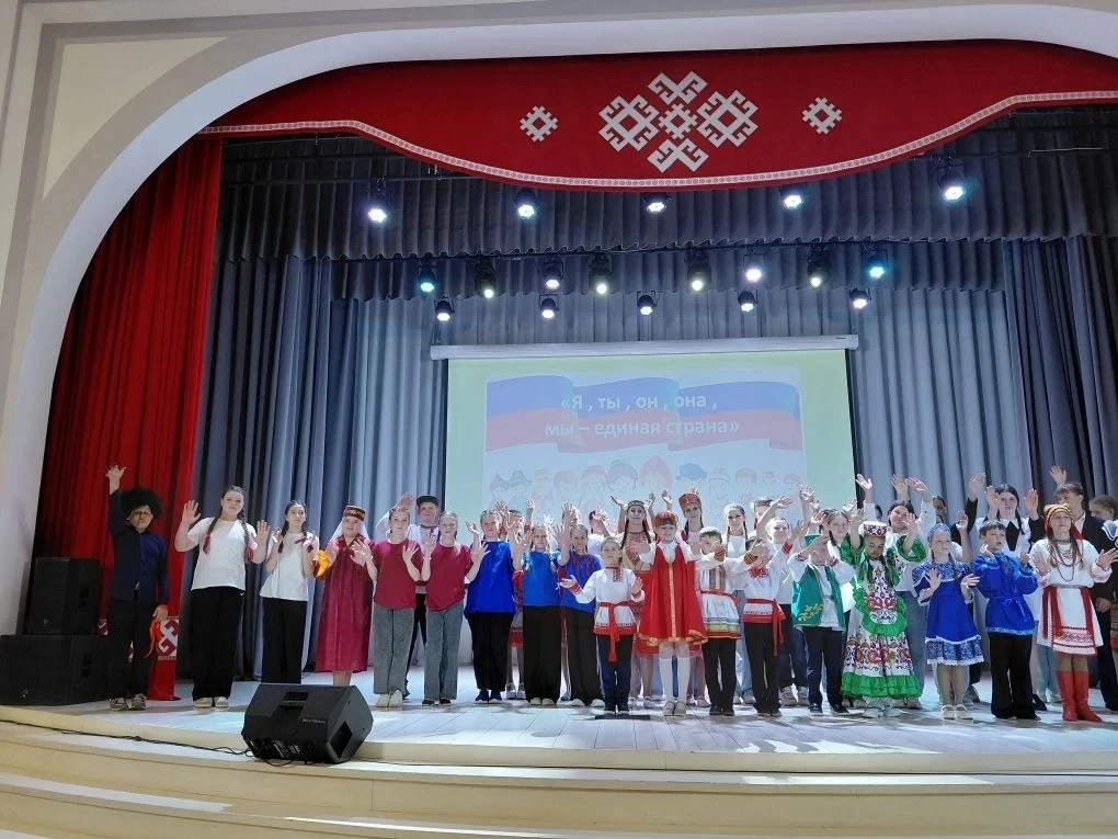 💪Сегодня — день настоящей гордости!
Наши ученики заняли 2 место в муниципальном театральном фестива