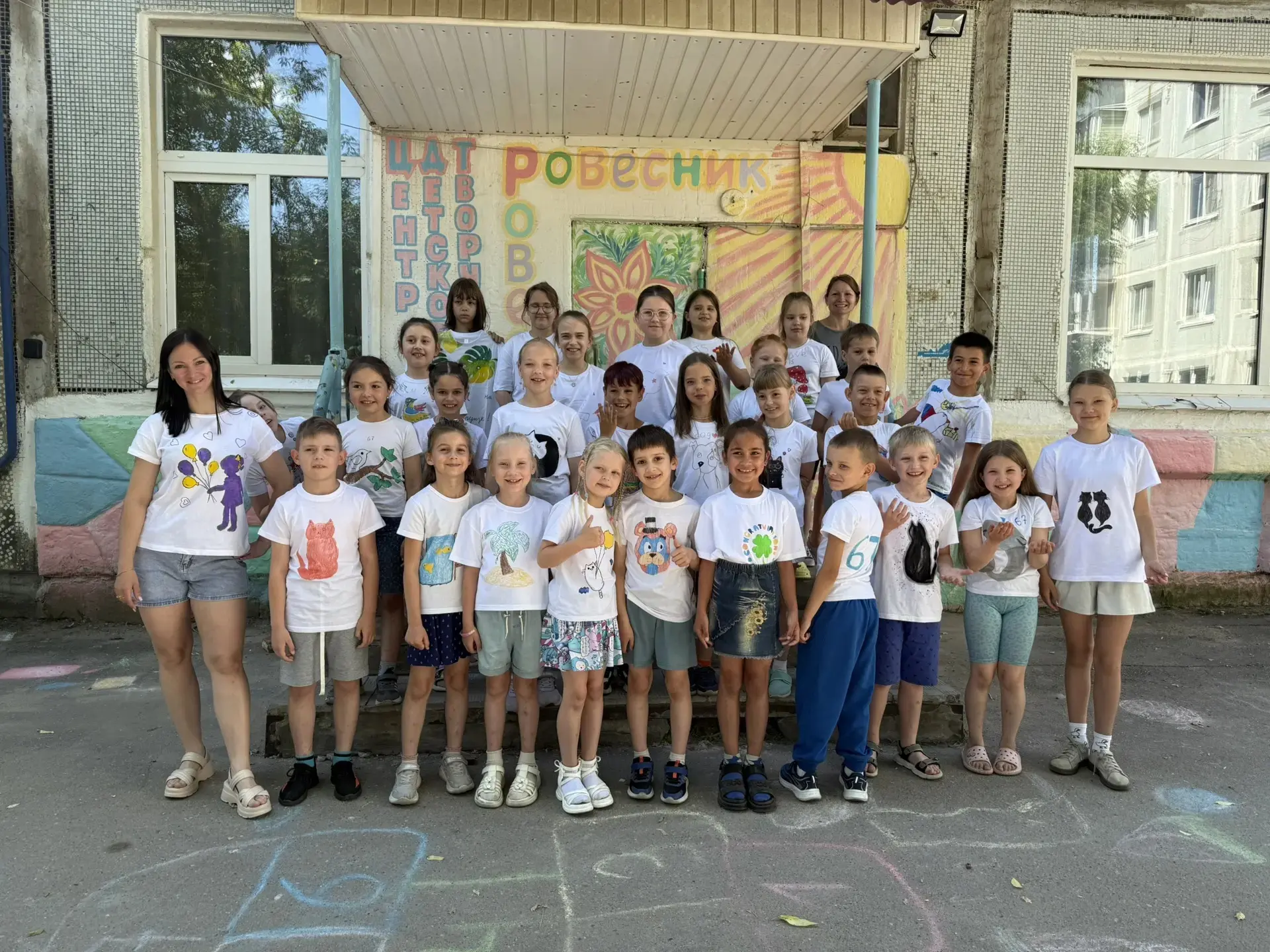 Соскучились? 😊А ребятам на летних площадках в Центре «Ровесник» скучать некогда! 🔥
 💥За эти дни у