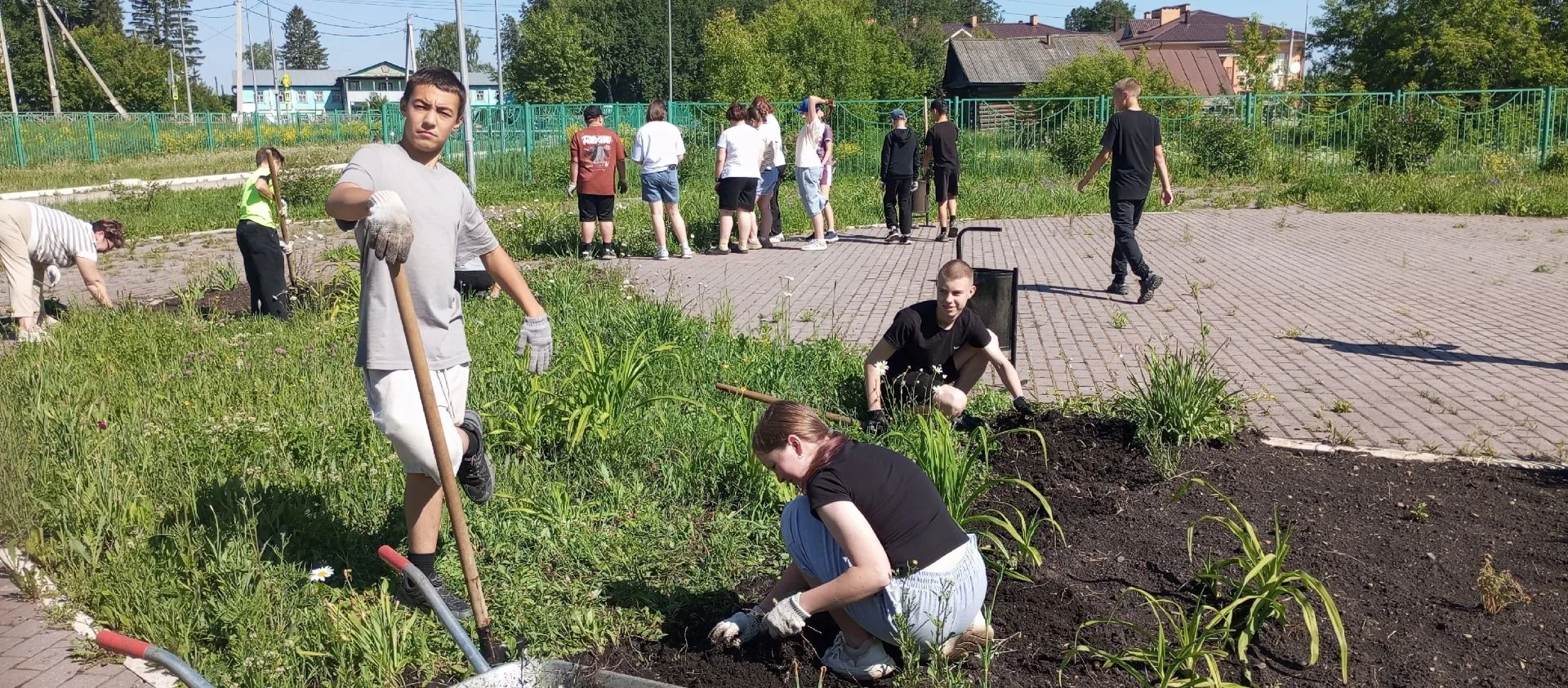 📅 День 6: Станция "Чемпионат Добра и Труда" 🛠
Сегодня в нашем лагере прошёл невероятный шестой ден