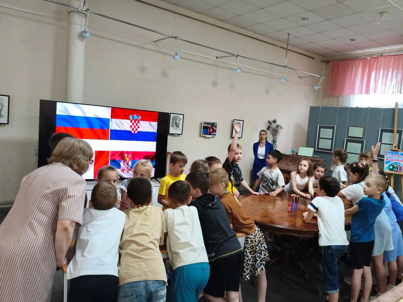 "Россия - Родина моя!"

Сегодня в нашем музее прошла увлекательная интерактивная игра, посвященная Д