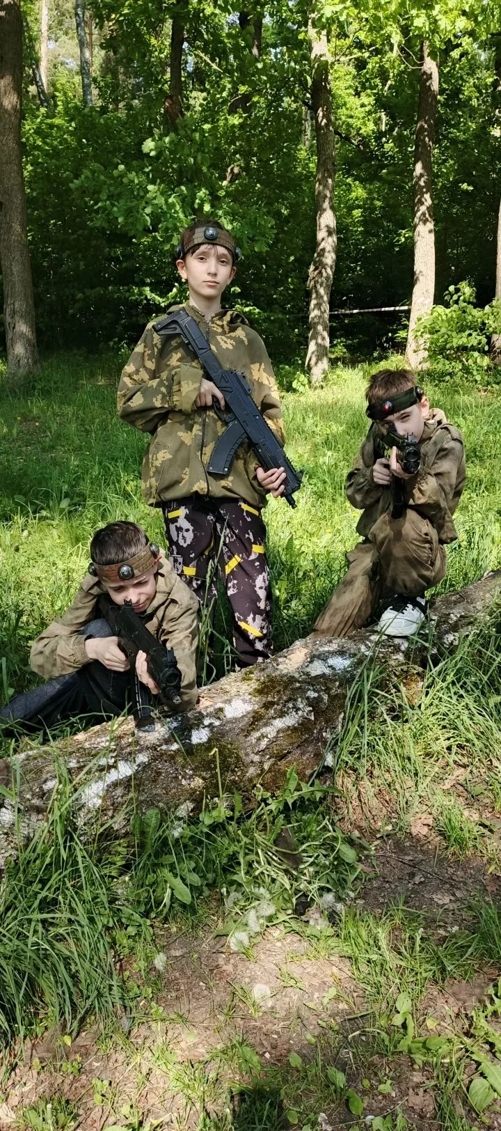Друзья! Ученики 6 "И" класса ро традиции на шаш впереди остальной школы еще в минувшую пятницу после