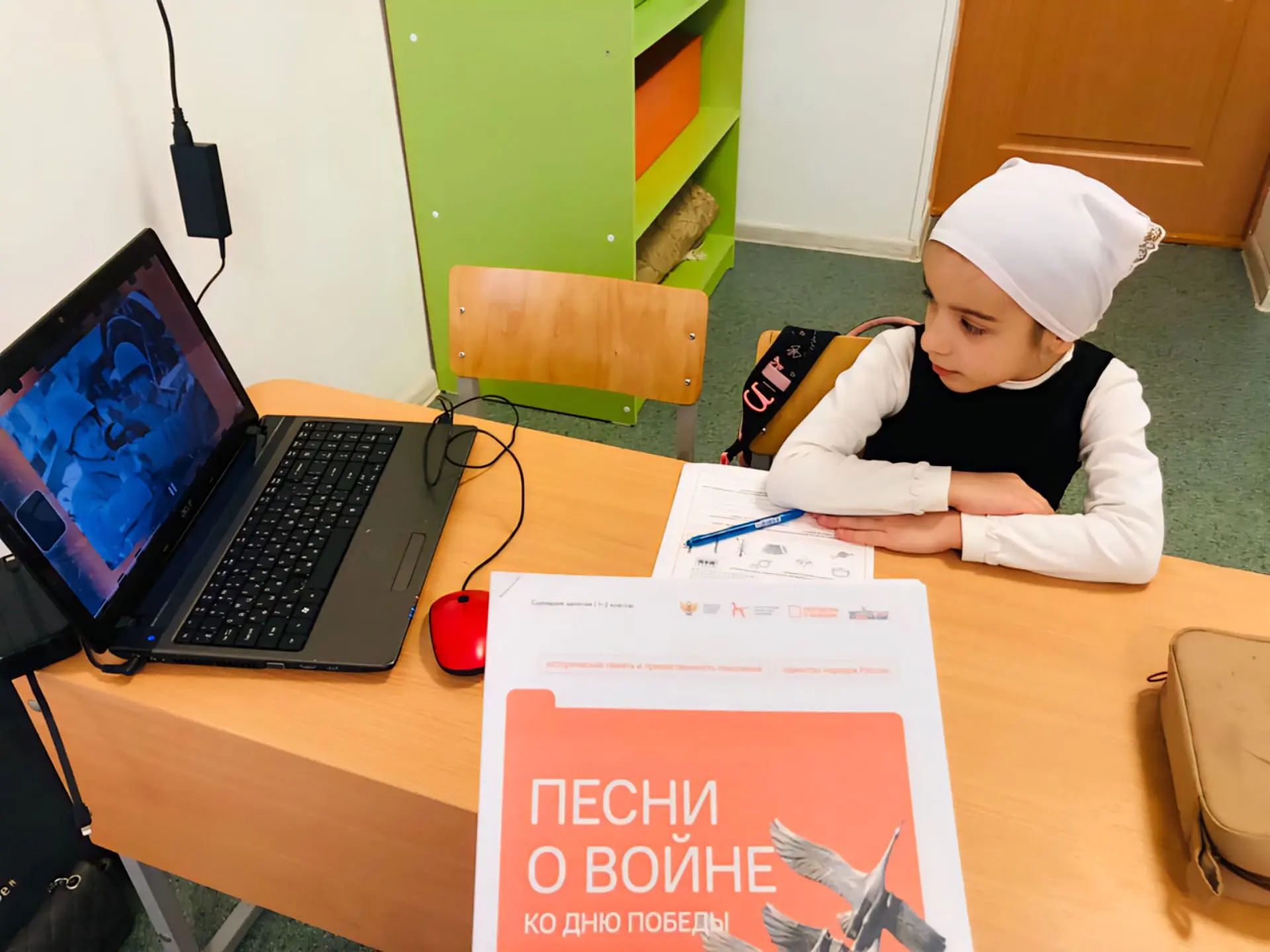 Сегодня, 4 мая, в нашей школе  прошли «Разговоры о важном» на тему «Песни о войне. Ко Дню Победы»

У