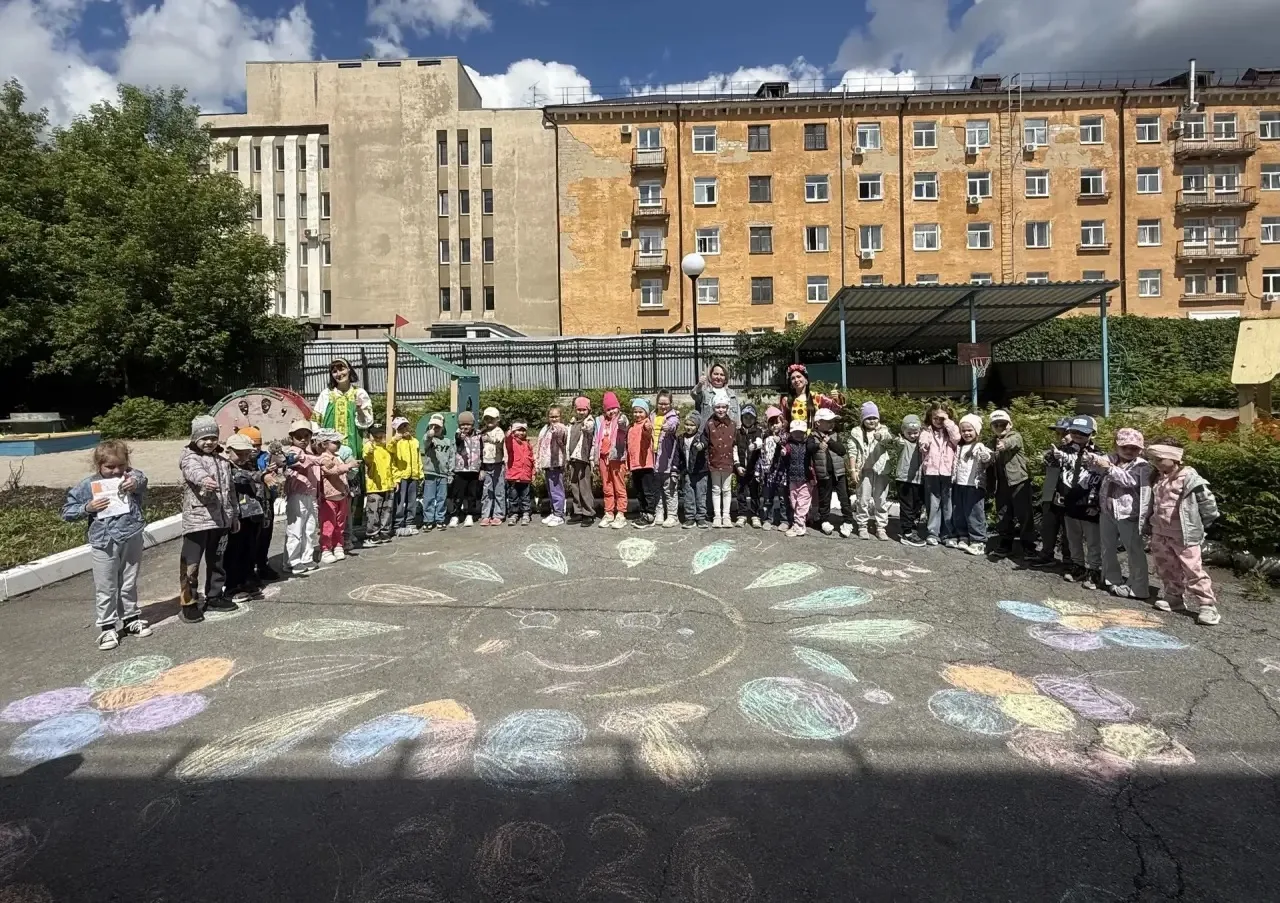 🎨 Как наши воспитанники спасали праздник!

1 июня, в Международный день защиты детей, в нашем саду 