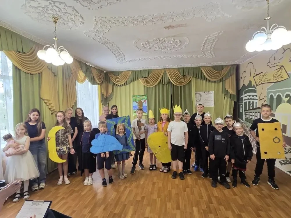 Путешествие в мир сказок Пушкина! 🎭✨

В нашем школьном лагере «Мир фантазий» царила настоящая сказо