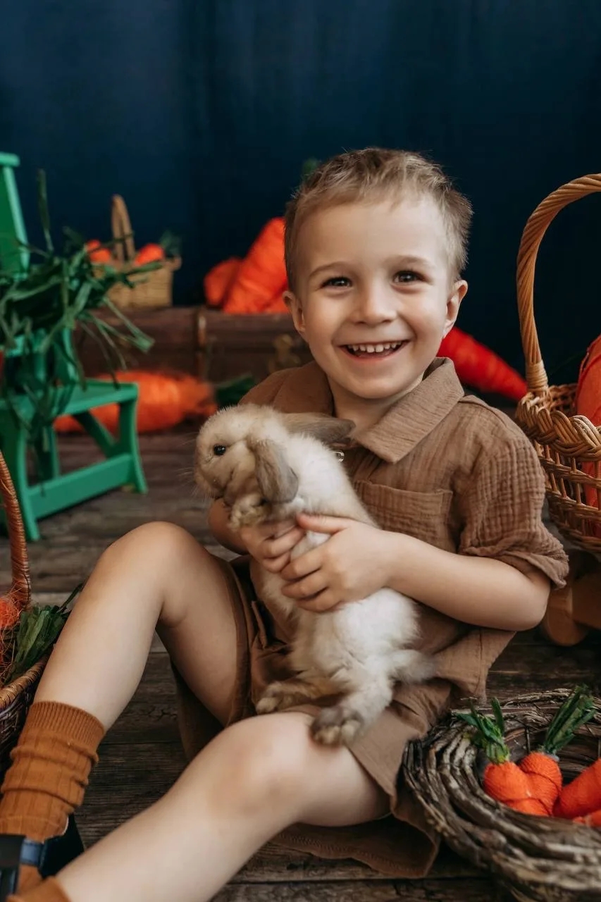 Фотодень «Детская Пасха» — это живое знакомство ребёнка с атмосферой тёплого весеннего праздника 🐣
