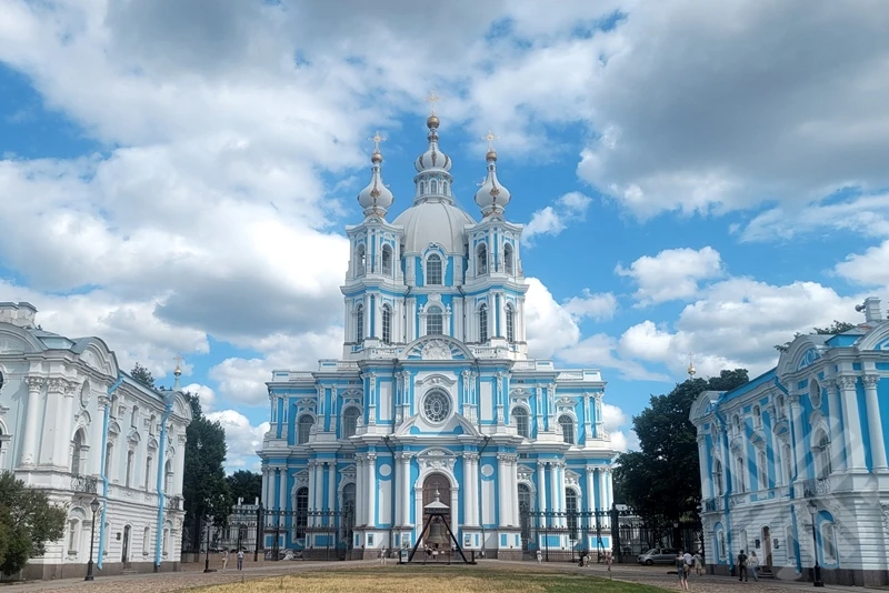 Санкт-Петербург — город богатый достопримечательностями. Даже после тщательного отбора всех предложе