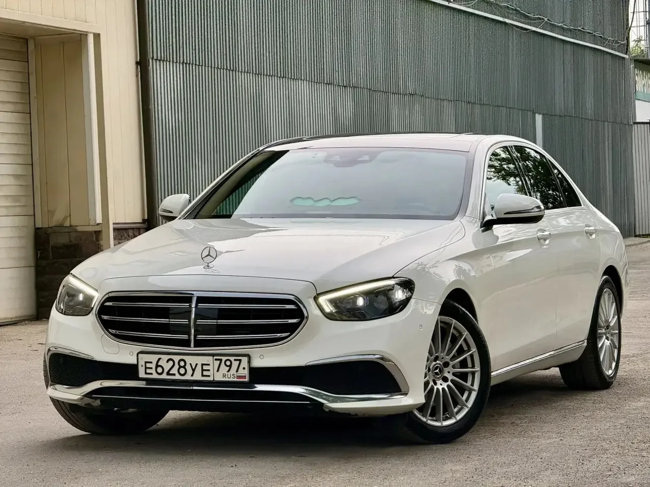 Друзья , вашему вниманию предлагается отличный автомобиль 🚘

Mercedes-Benz E-класс 2.0 AT, 🙏
2021,
