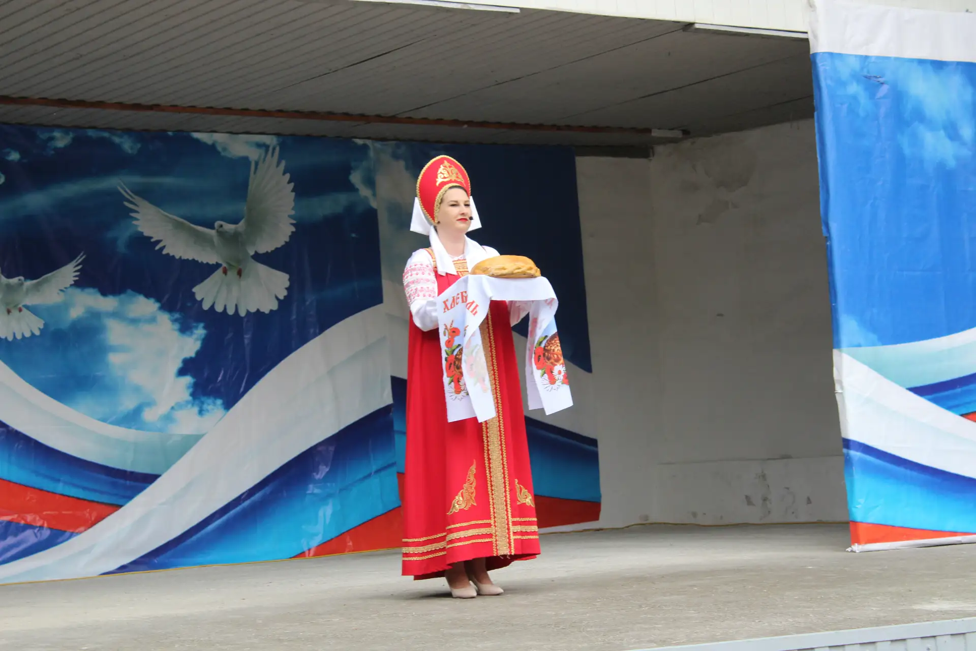 День России: Единство, История и Гордость в наших Сердцах! 🤍💙❤️

🇷🇺 День России – это не просто 
